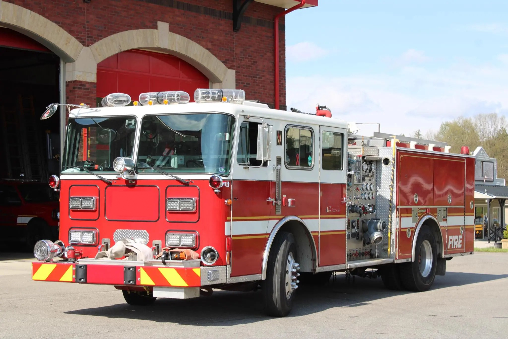 1993 Seagrave JB50DH Pumper - image 5
