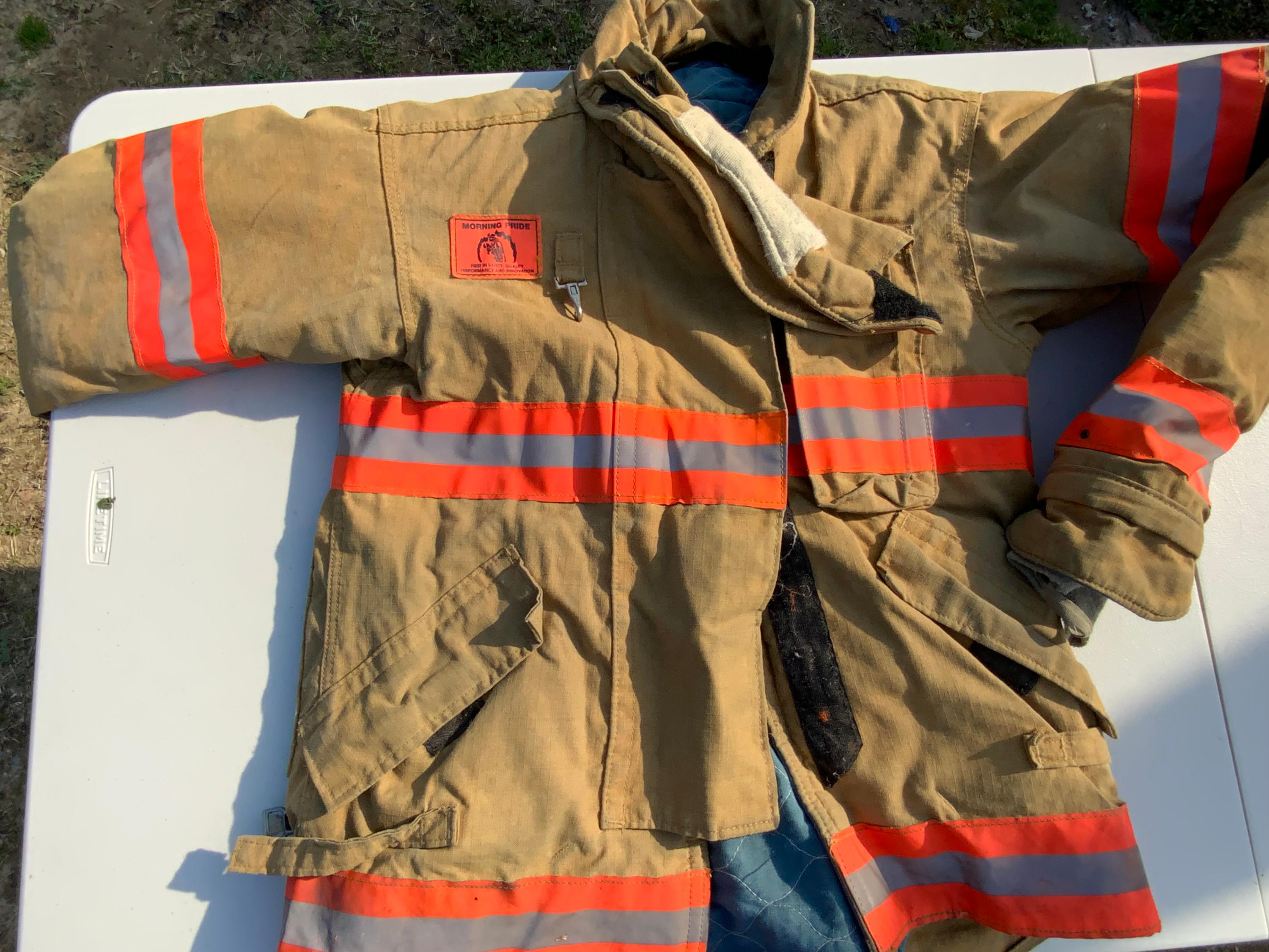 Used Morning Pride Turnout Coat (Size: 36 chest, length 28/34, sleeve 33) - image 2