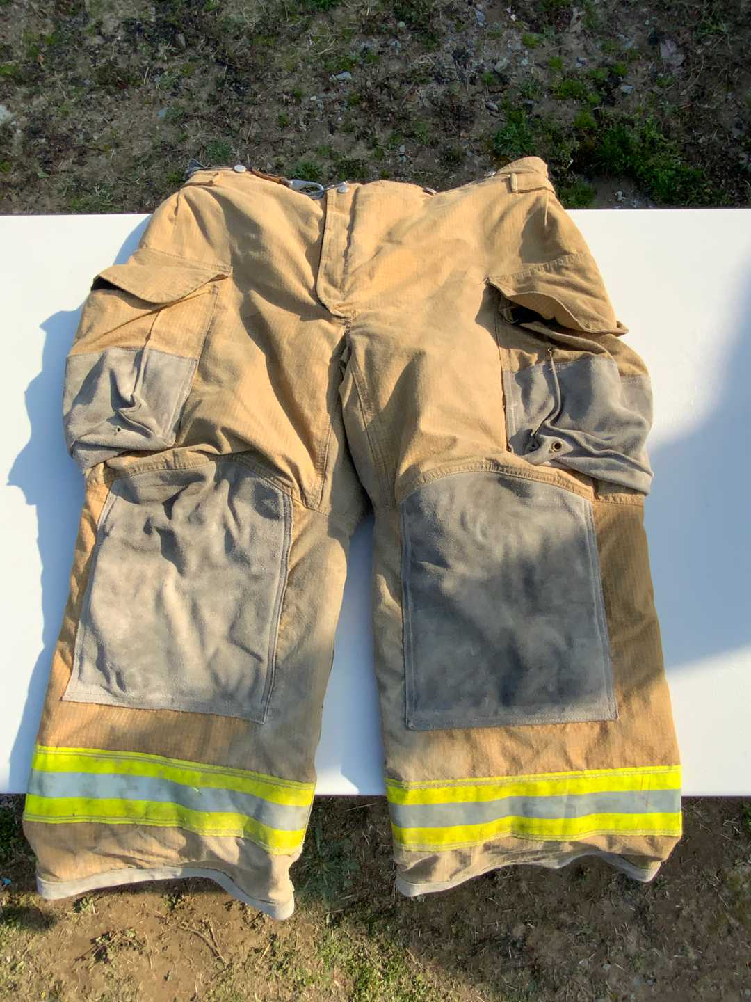 Used Lion Turnout Pants (Size: 42S)