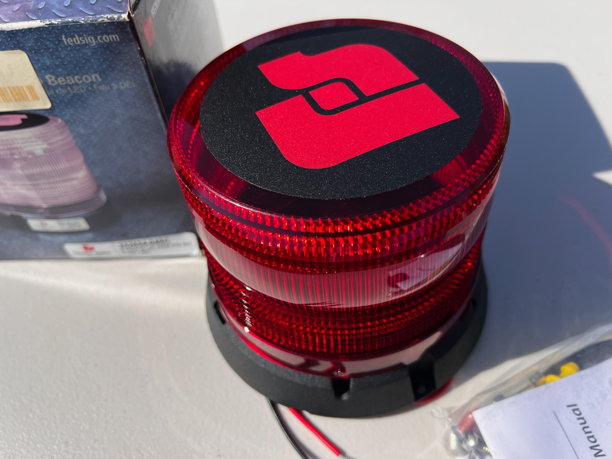 NEW Federal Signal Ultrastar LED Beacon - image 9