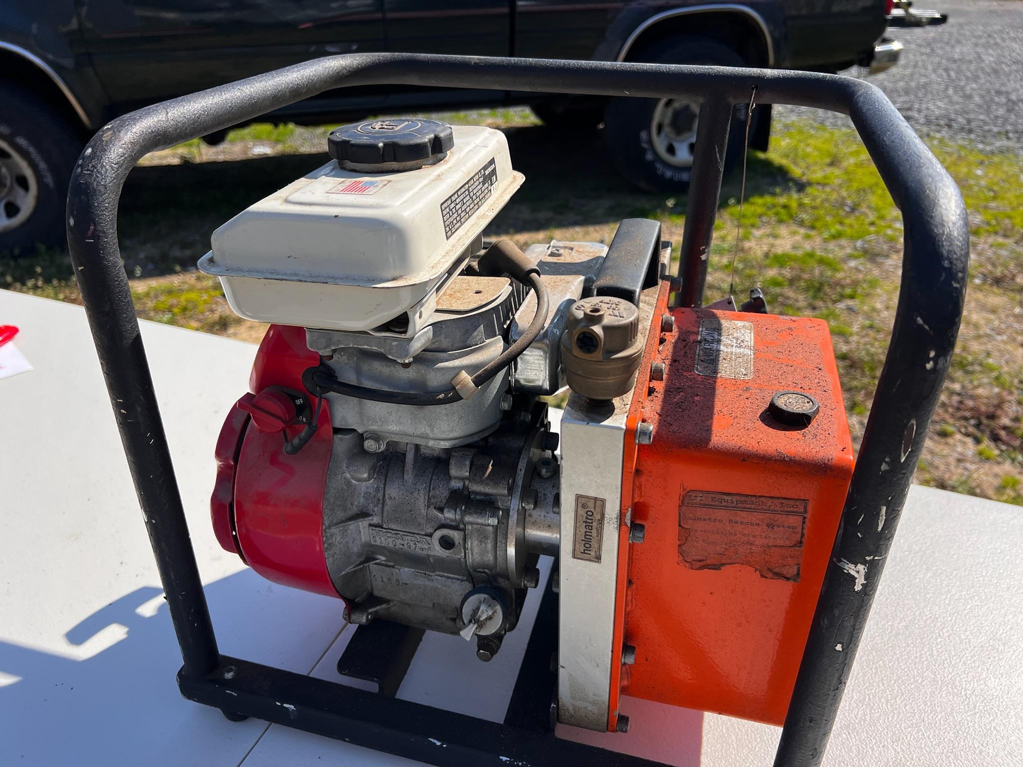 Holmatro Hydraulic Pump (Model 2035) - Rescue Tools - image 1