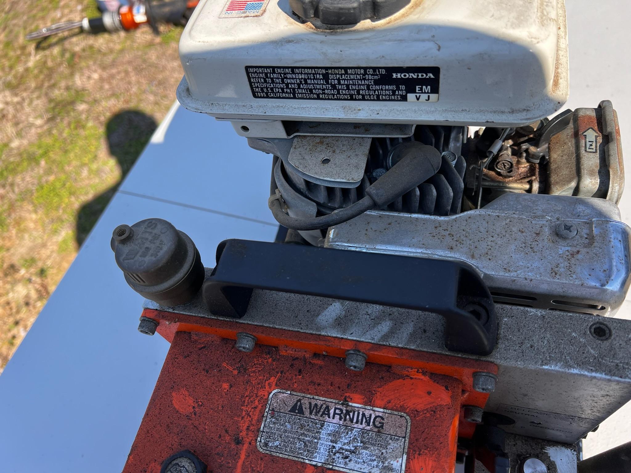 Holmatro Hydraulic Pump (Model 2035) - Rescue Tools - image 4