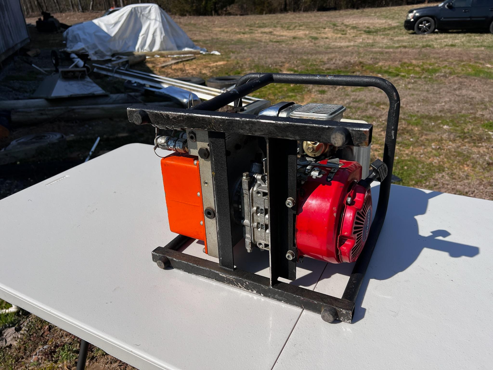 Holmatro Hydraulic Pump (Model 2035) - Rescue Tools - image 9