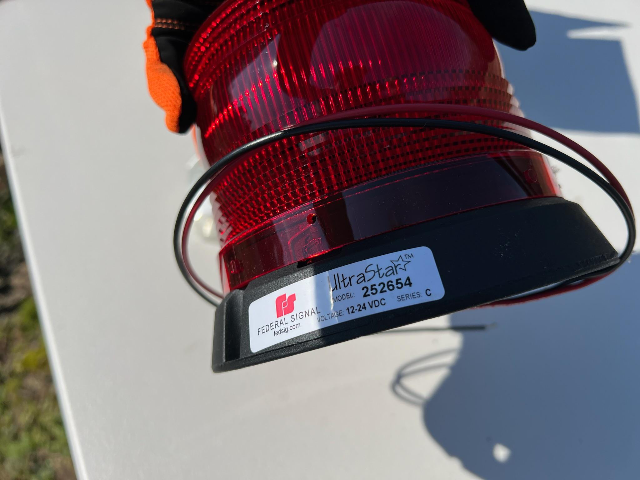 NEW Federal Signal Ultrastar LED Light (Model: 252654) - image 3