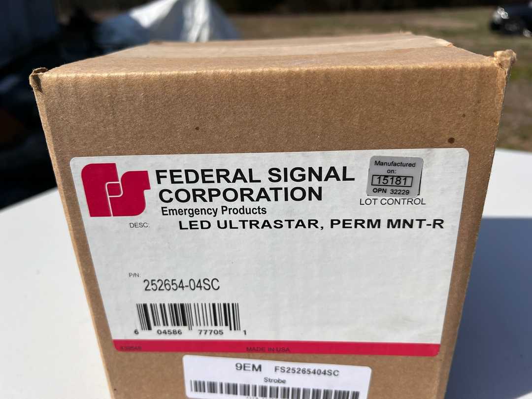 NEW Unopened Federal Signal LED Ultrastar Strobe Light