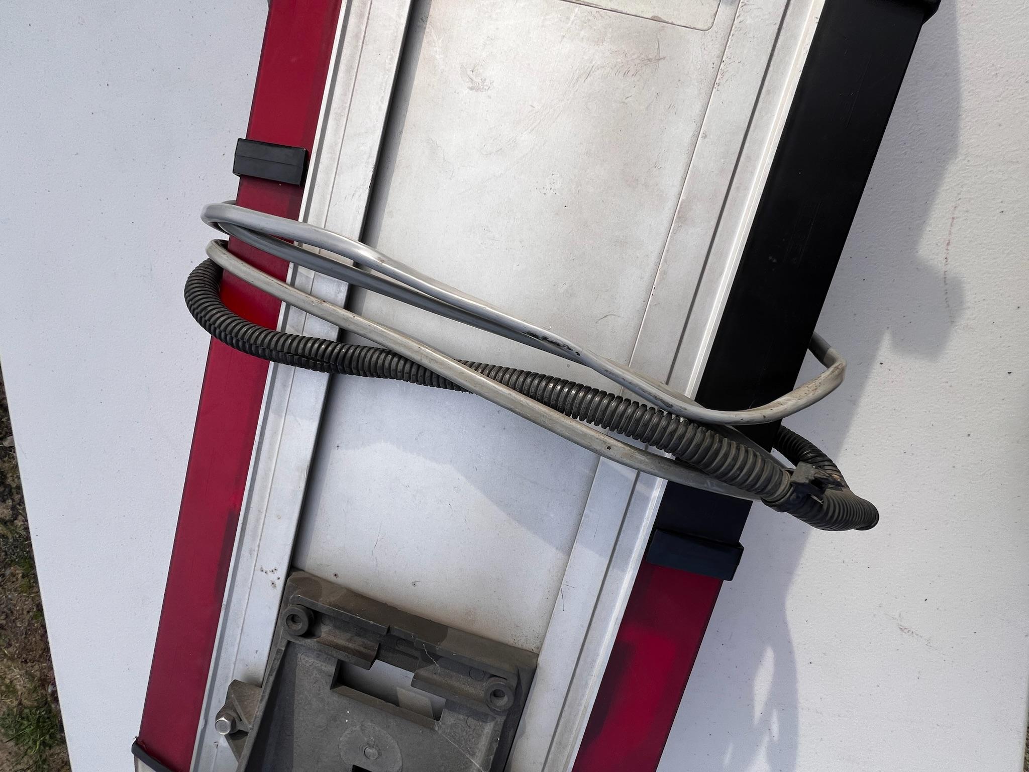 Used Emergency Vehicle Light Bar - image 8