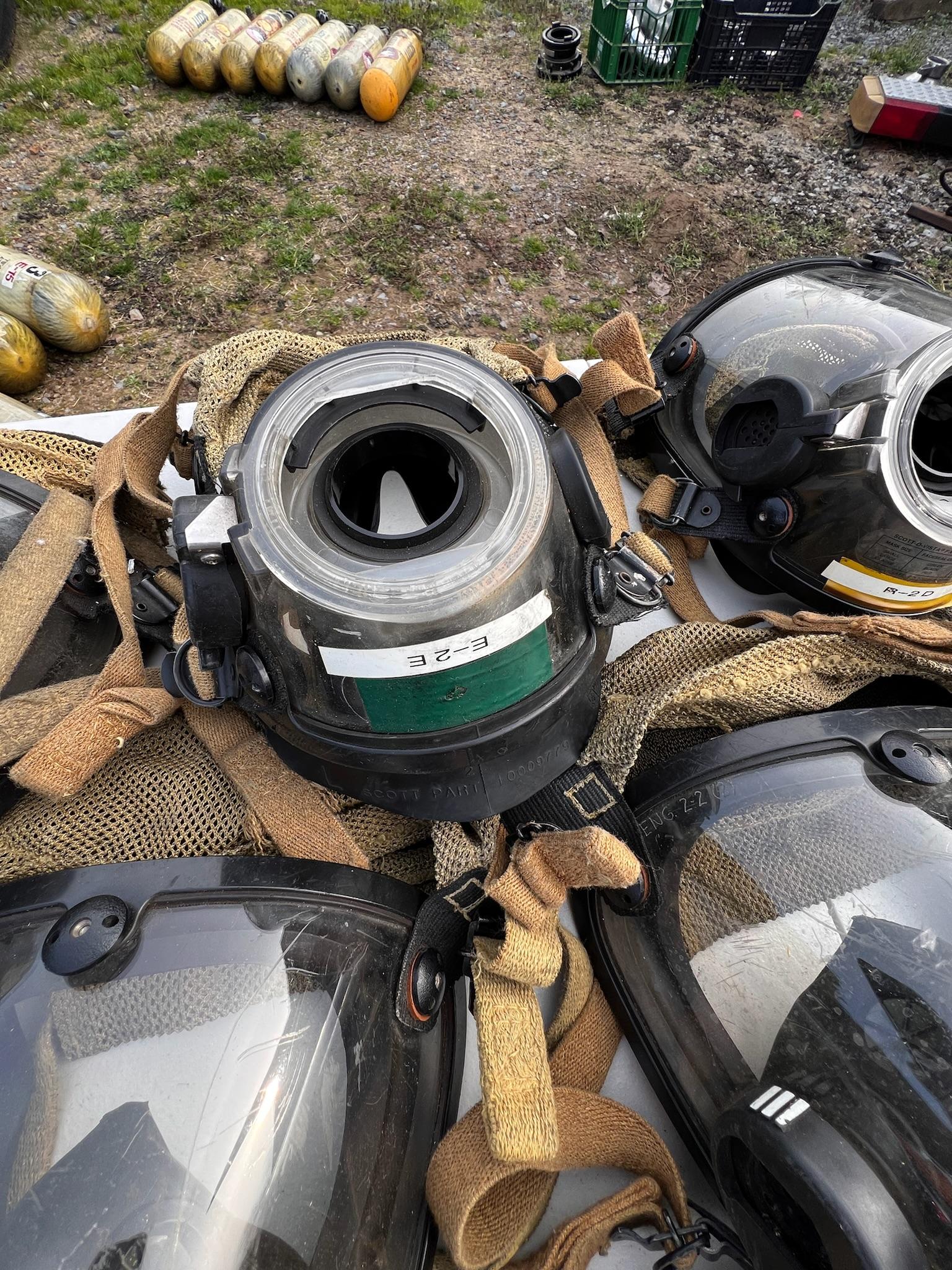 Lot of 9 Used Scott SCBA Masks  - image 4