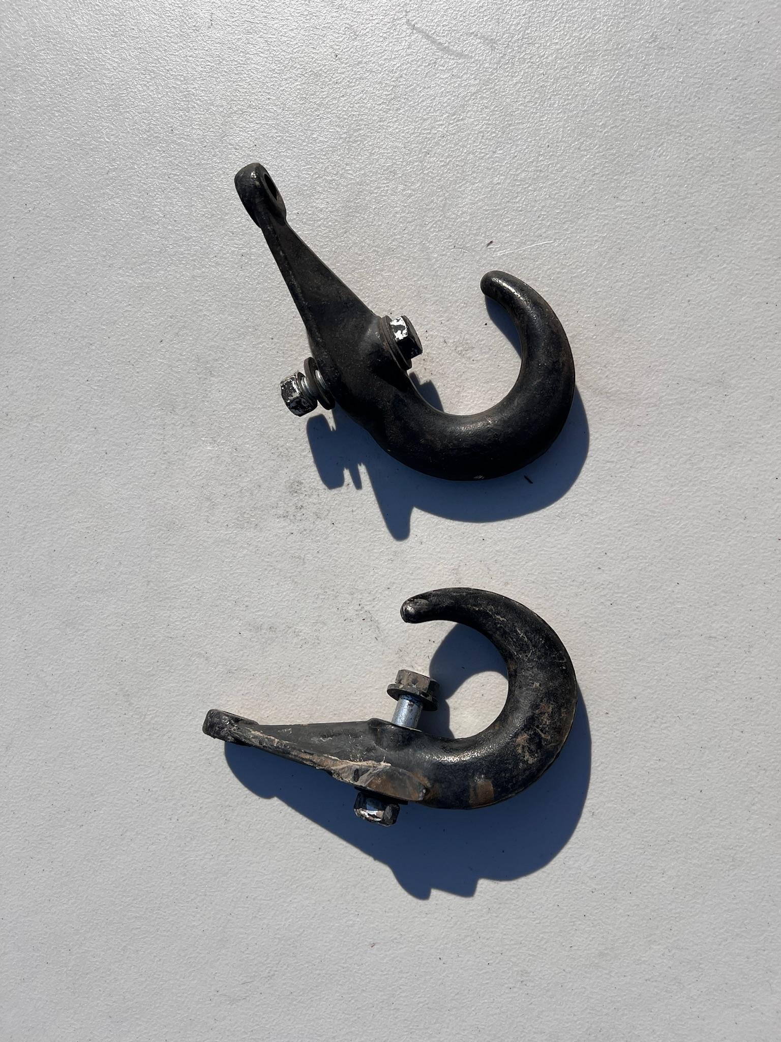 Set of 2 tow hooks - image 3