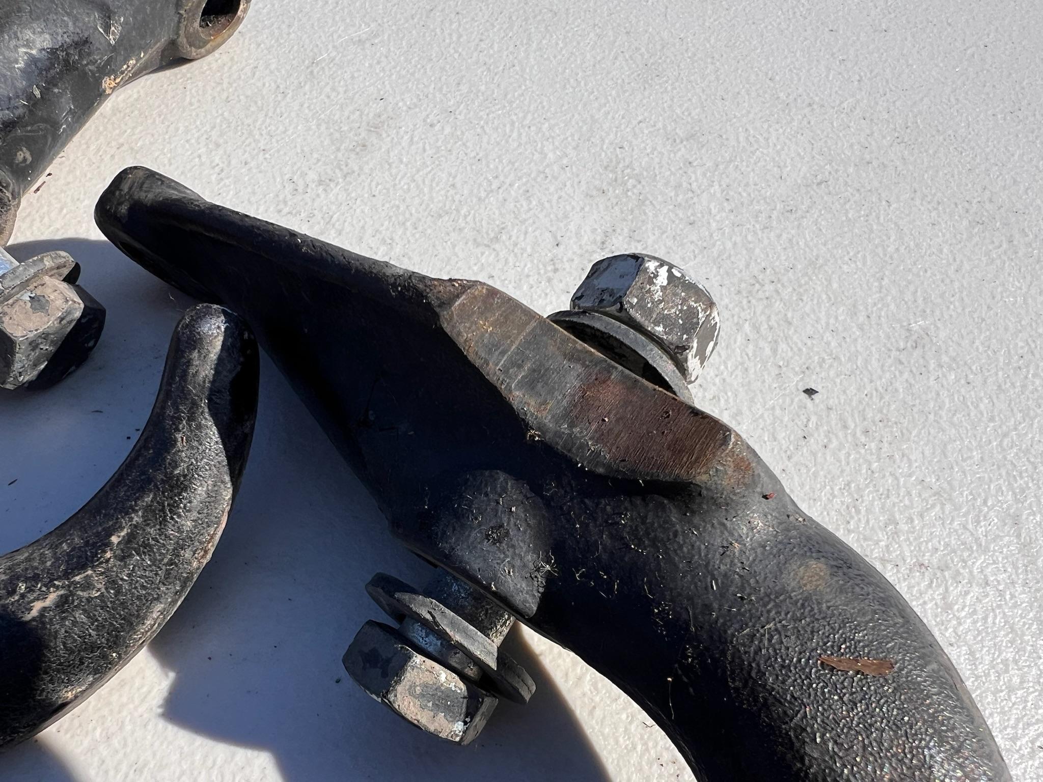 Set of 2 tow hooks - image 6