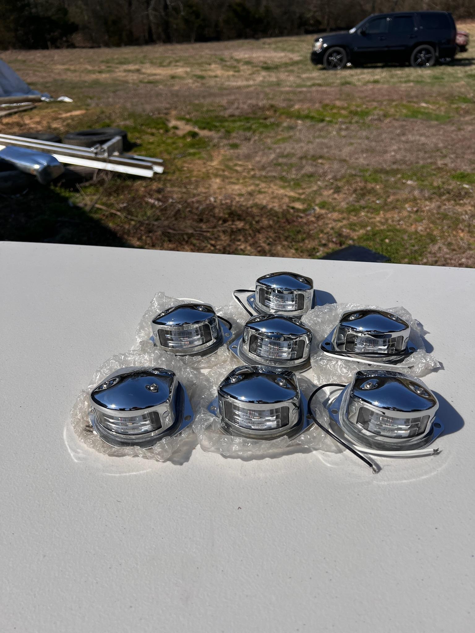 Lot of 7 Arrow Lights - image 2