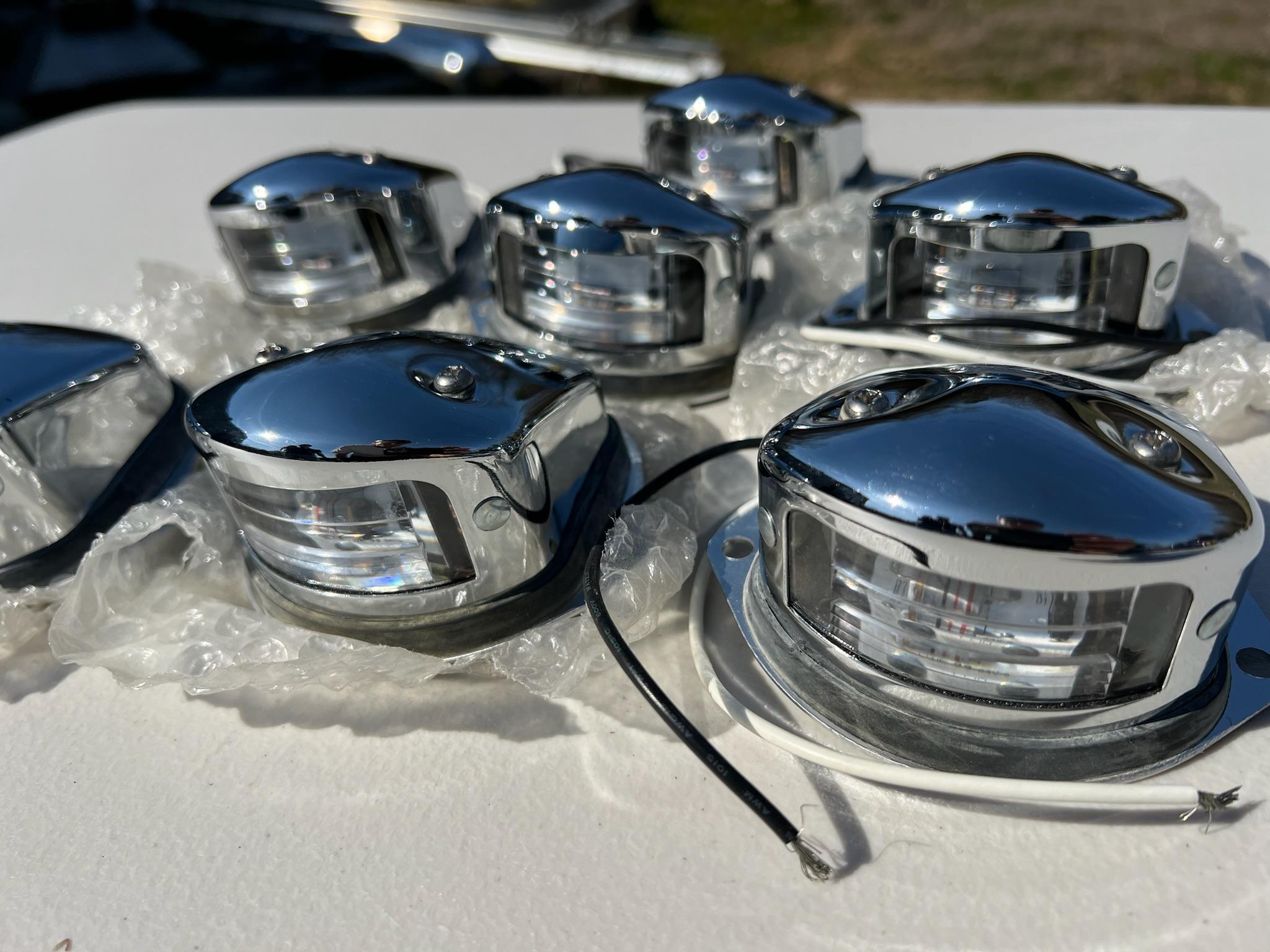 Lot of 7 Arrow Lights - image 3