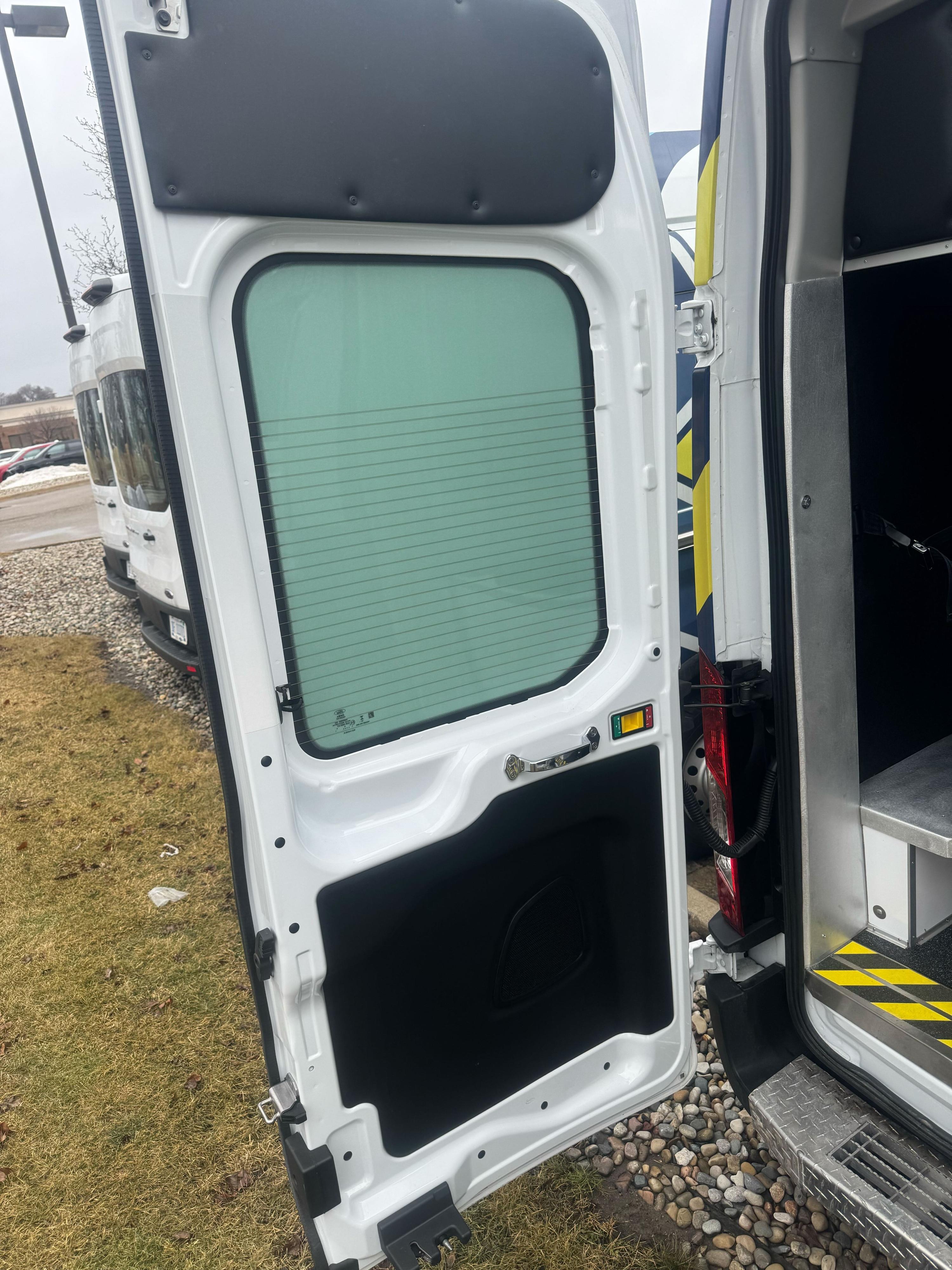 2023 AEV Ford Transit Type 2 Ambulance (includes Stryker Powerload) (786 miles) Ambulance - image 15