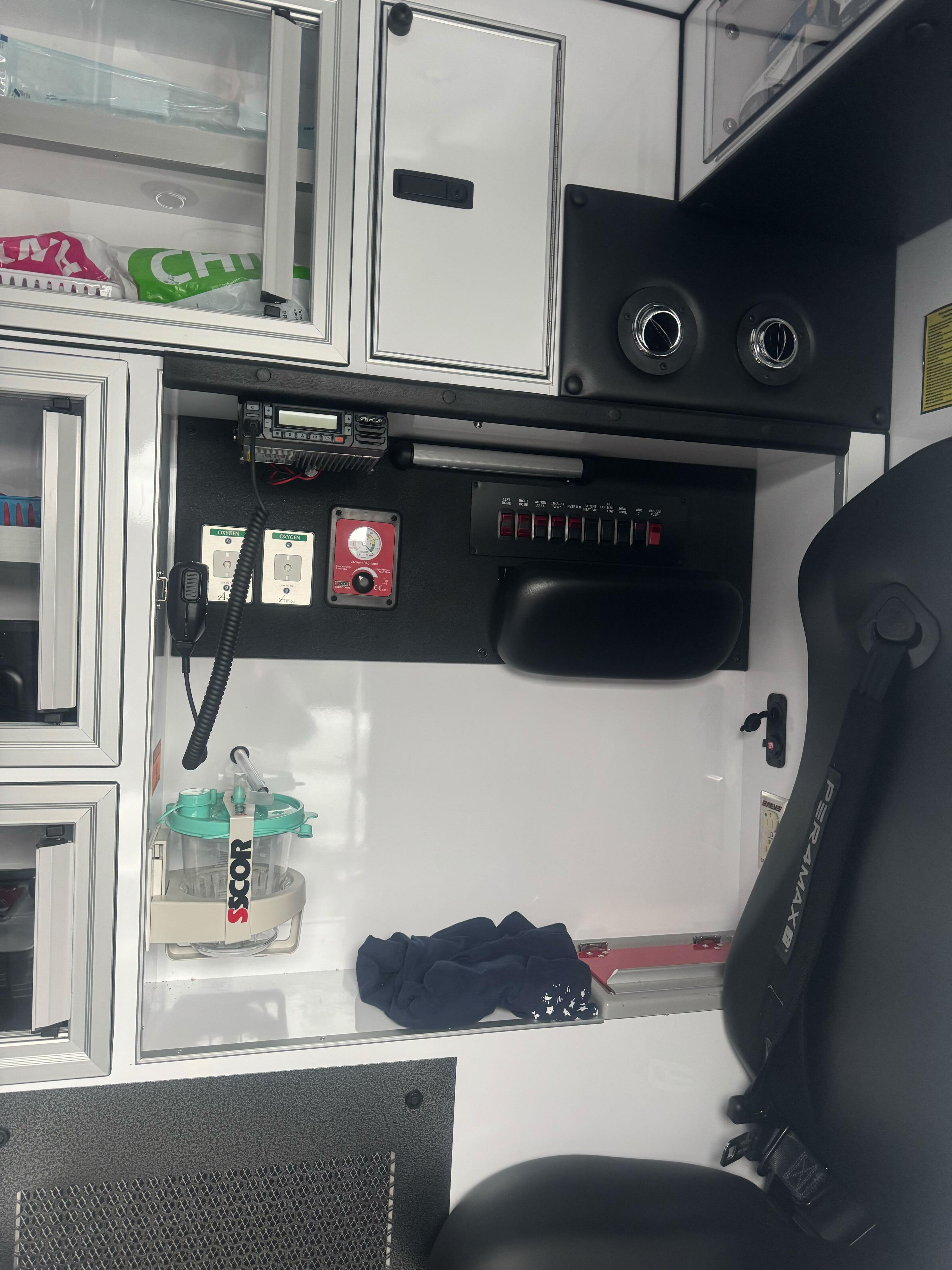 2023 AEV Ford Transit Type 2 Ambulance (includes Stryker Powerload) (1044 miles) Ambulance - image 13