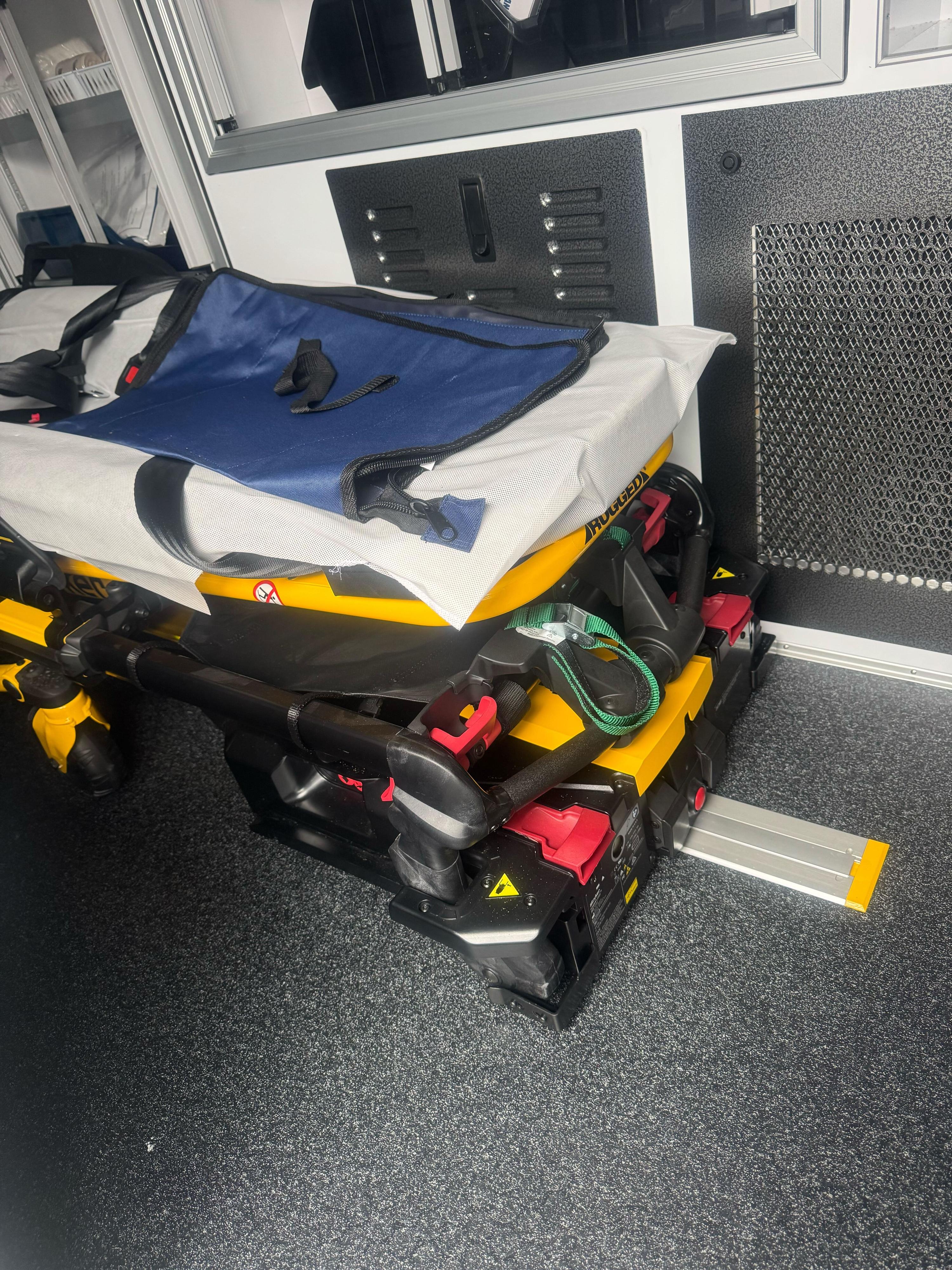 2023 AEV Ford Transit Type 2 Ambulance (includes Stryker Powerload) (1044 miles) Ambulance - image 12