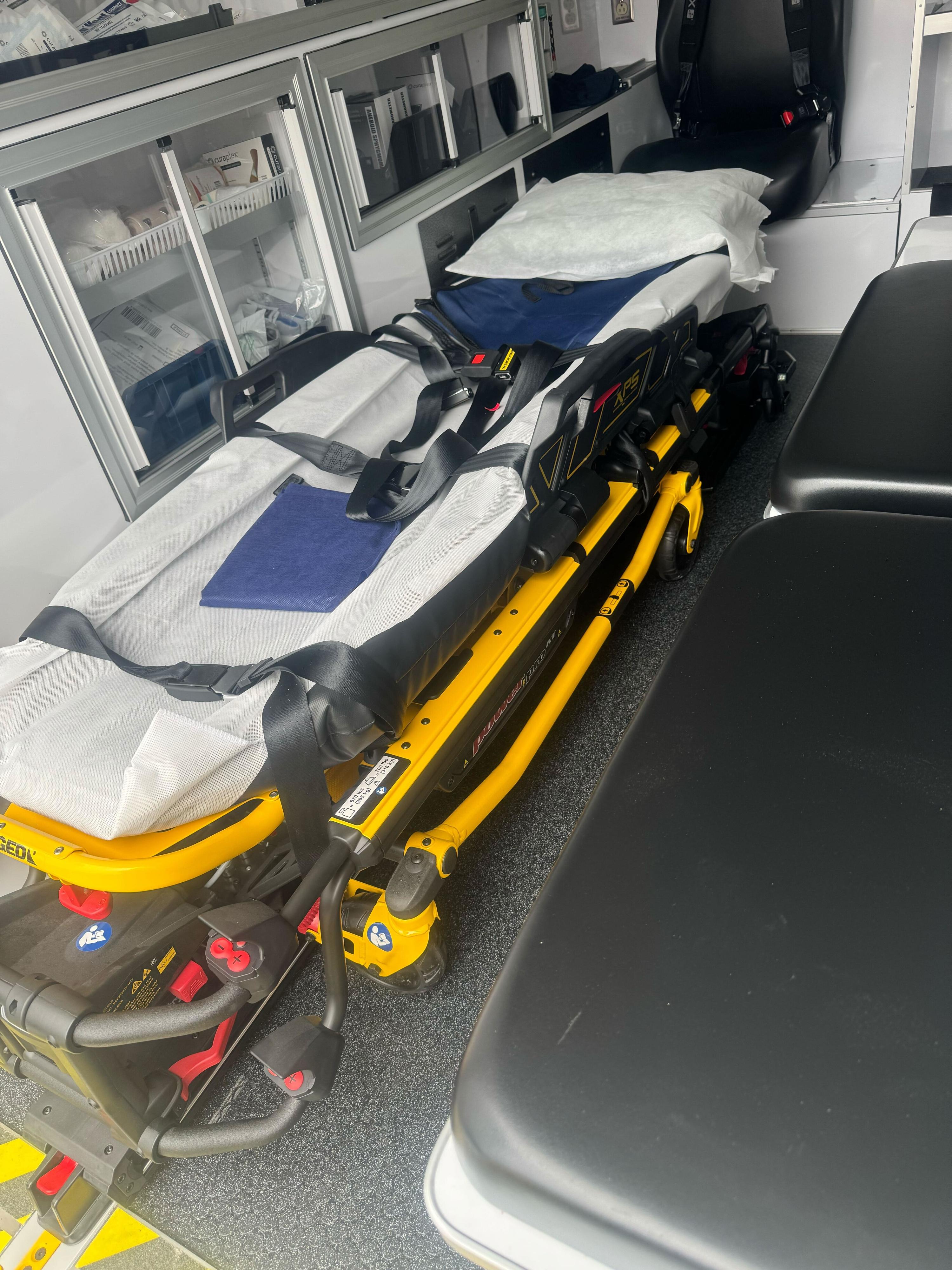 2023 AEV Ford Transit Type 2 Ambulance (includes Stryker Powerload) (1044 miles) Ambulance - image 23