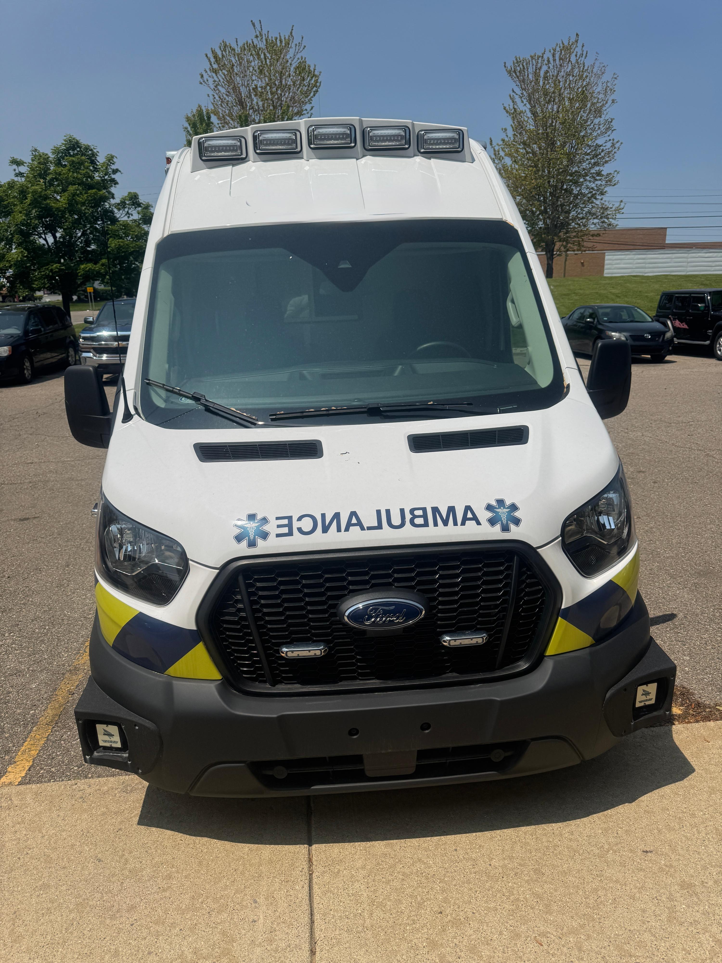 2023 AEV Ford Transit Type 2 Ambulance (includes Stryker Powerload) (1044 miles) Ambulance - image 2