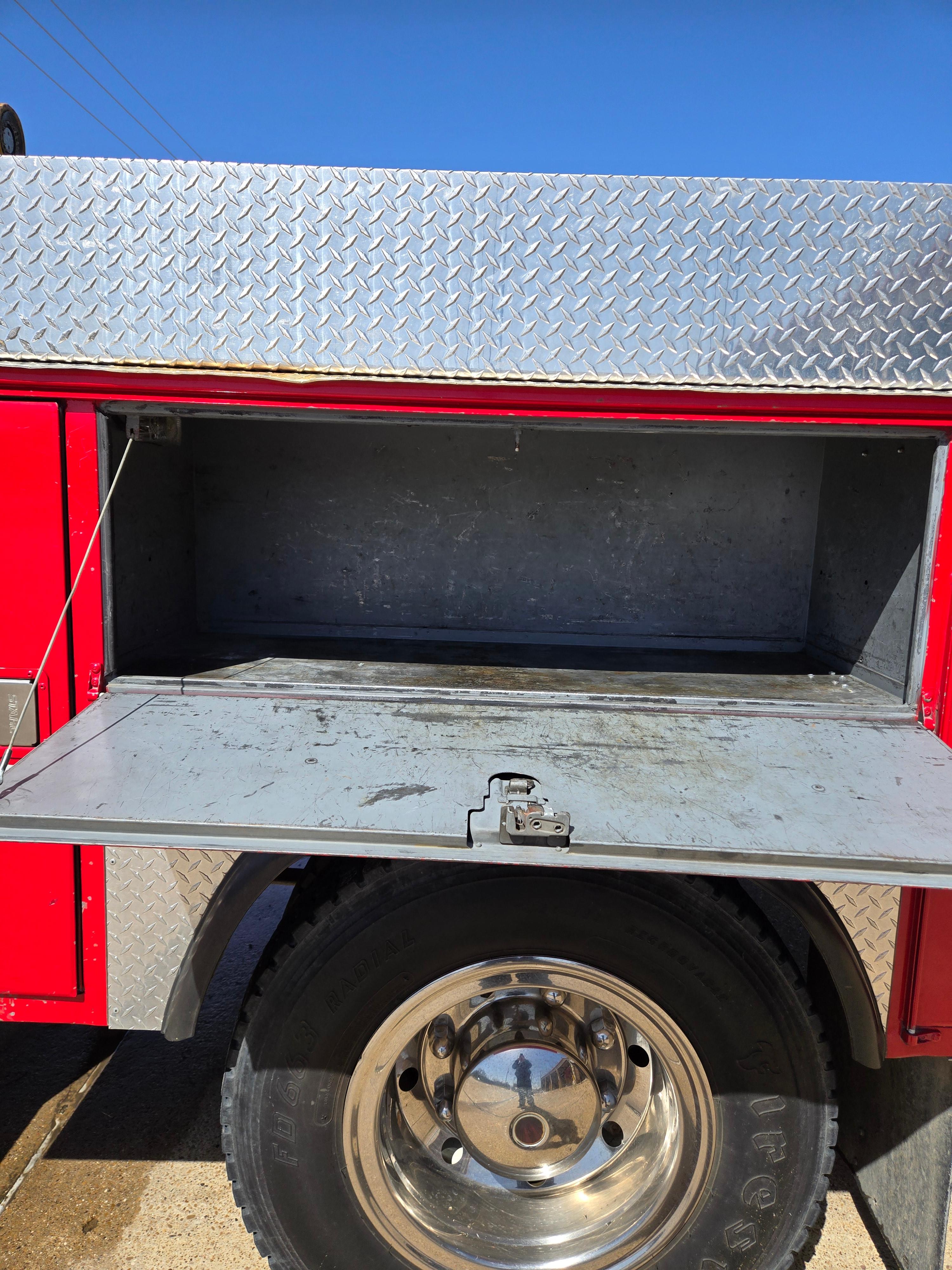 1998 Ford F-800 Booster - image 10