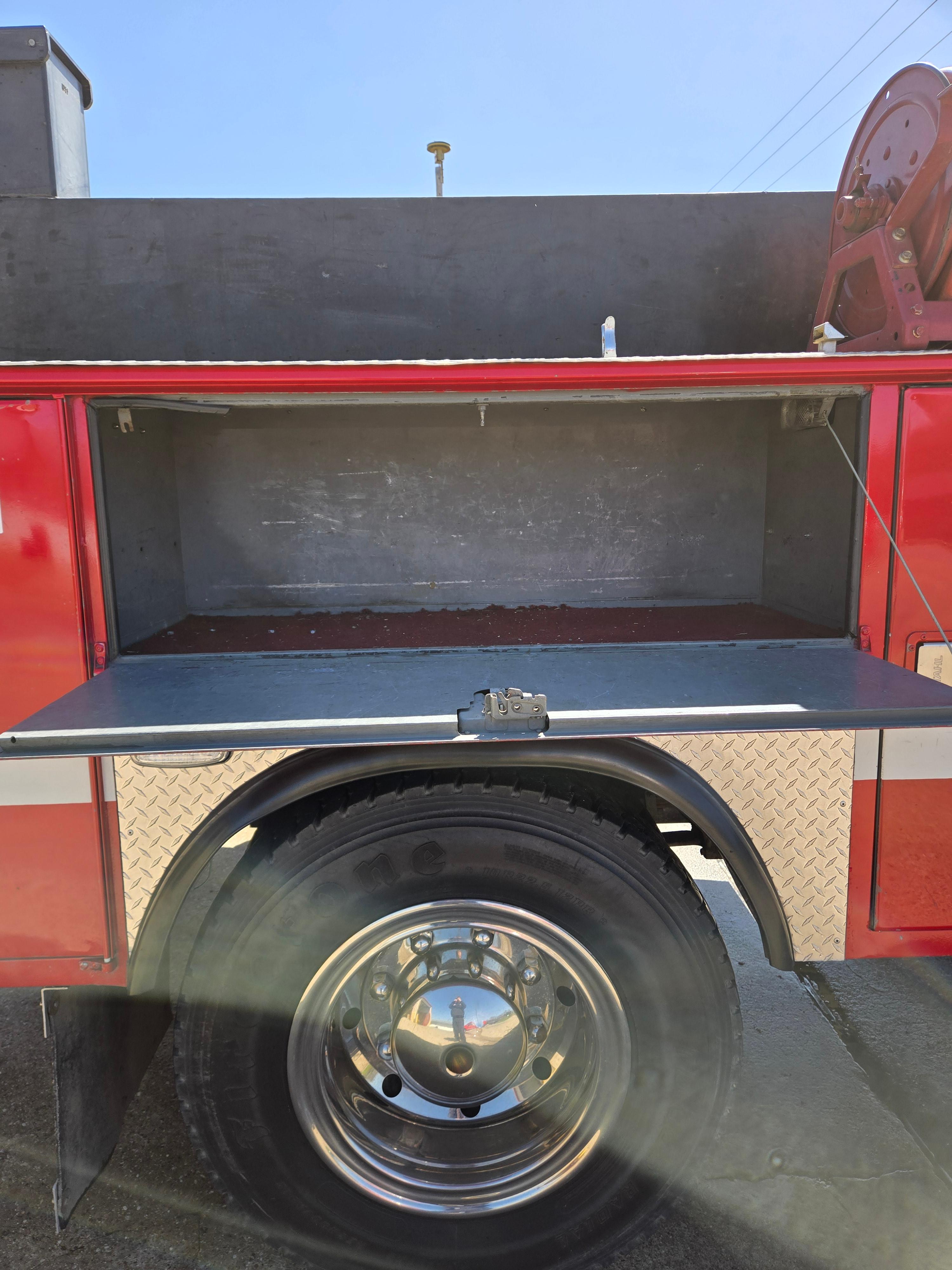 1998 Ford F-800 Booster - image 13