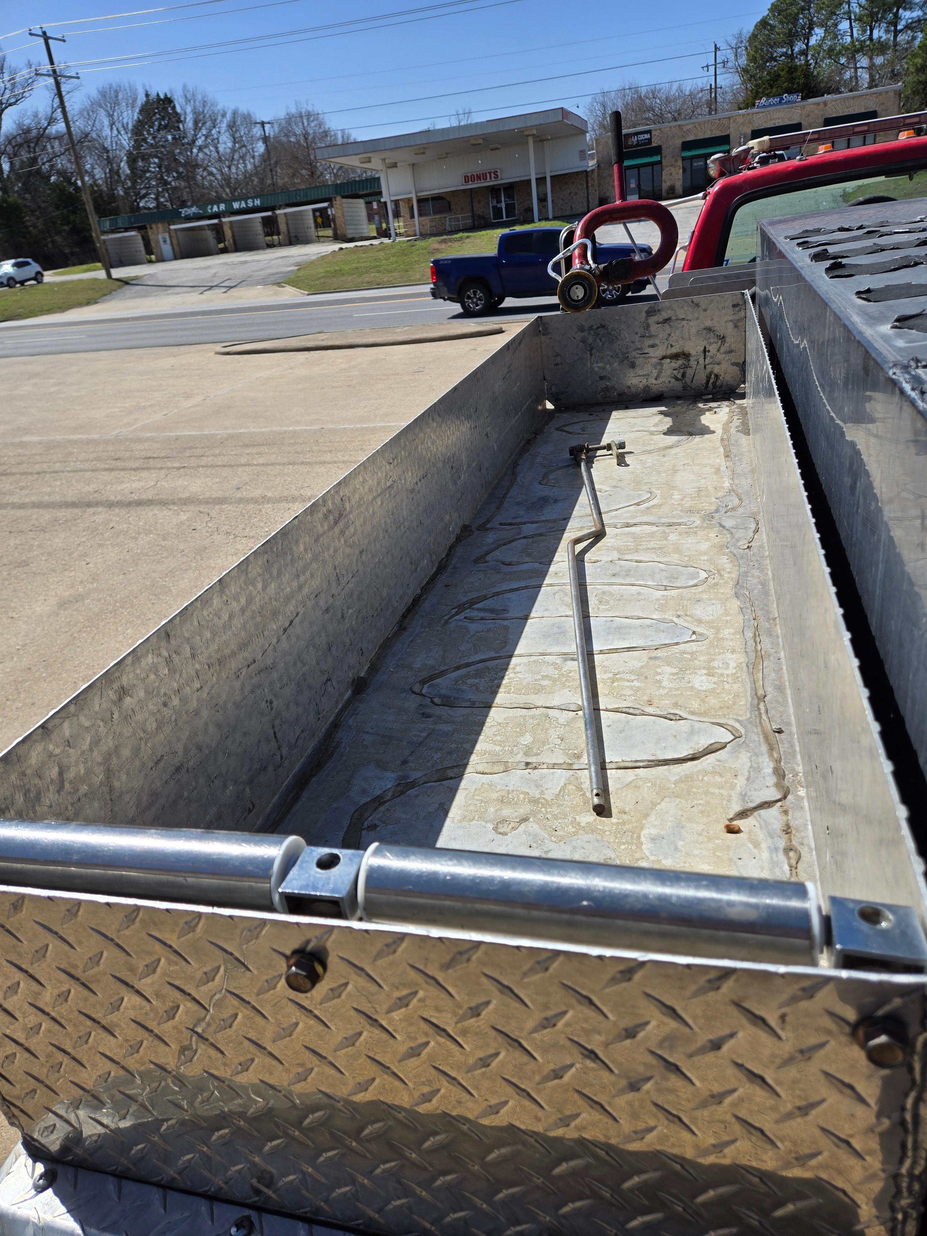 1998 Ford F-800 Booster - image 15