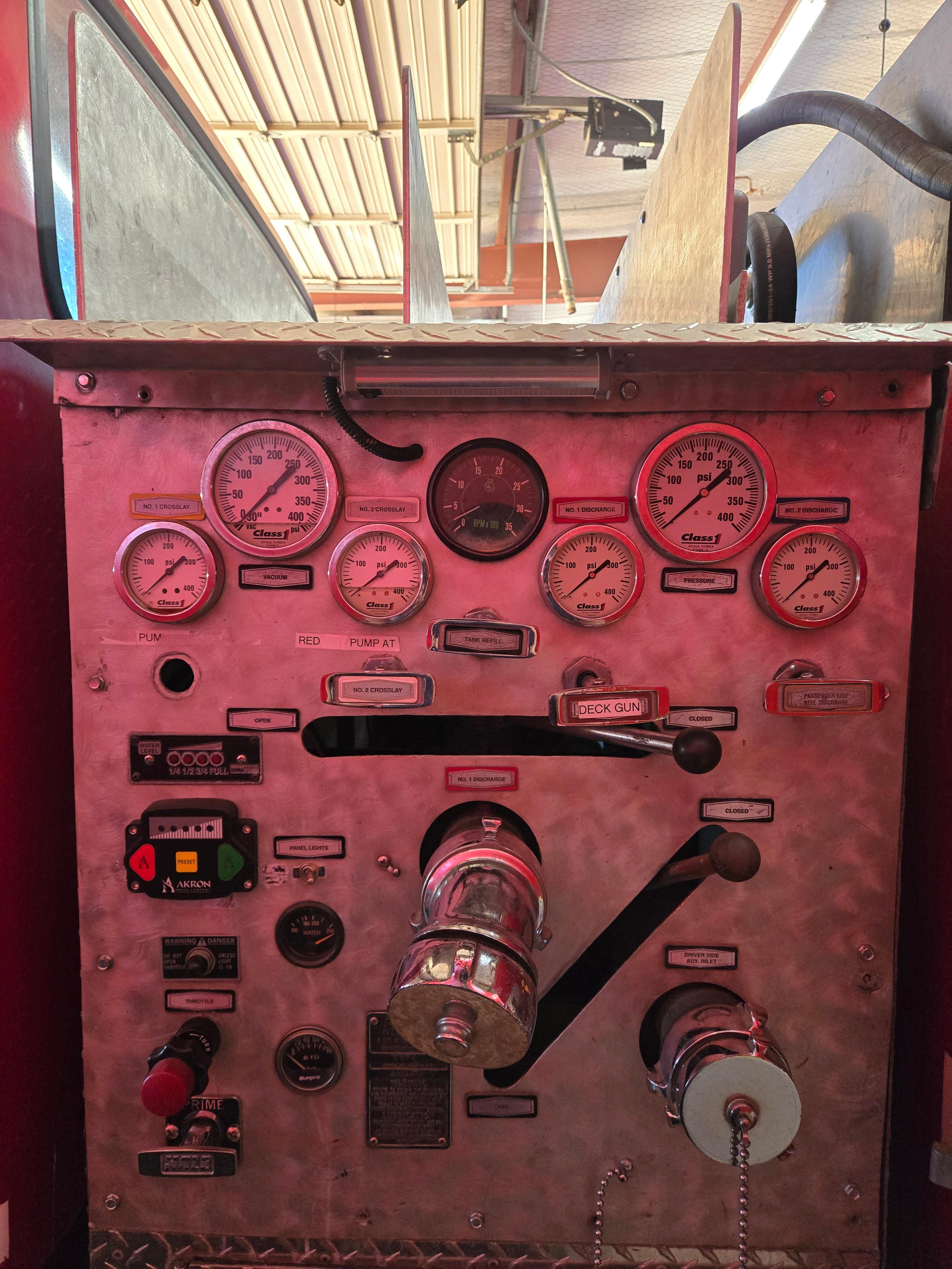 1998 Ford F-800 Booster - image 16