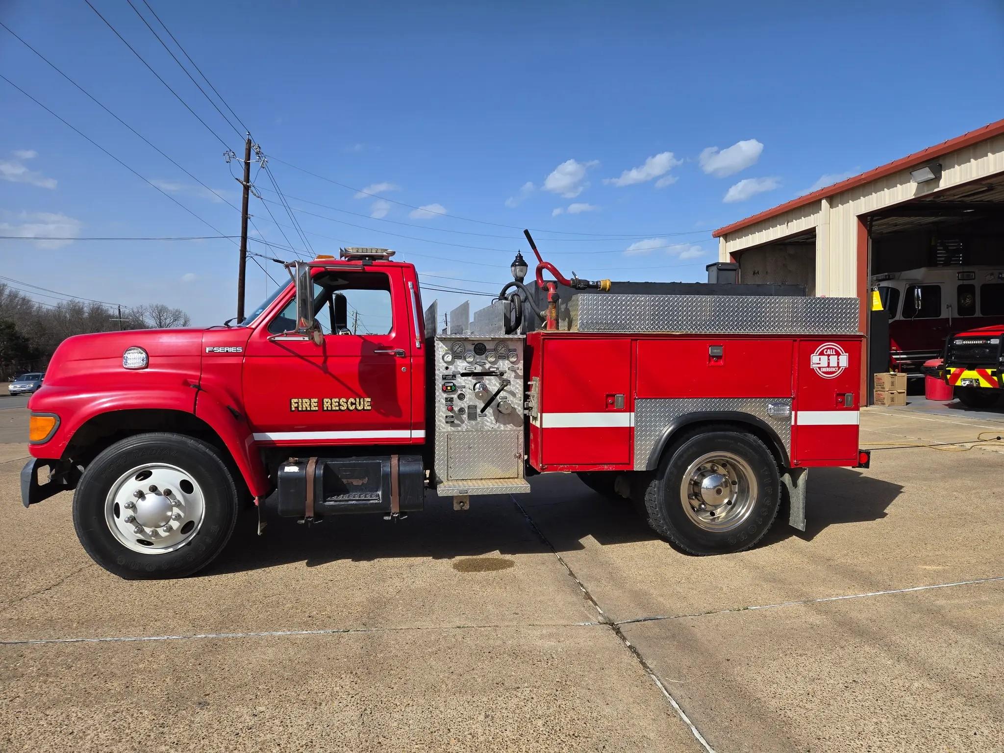 1998 Ford F-800 Booster - image 5