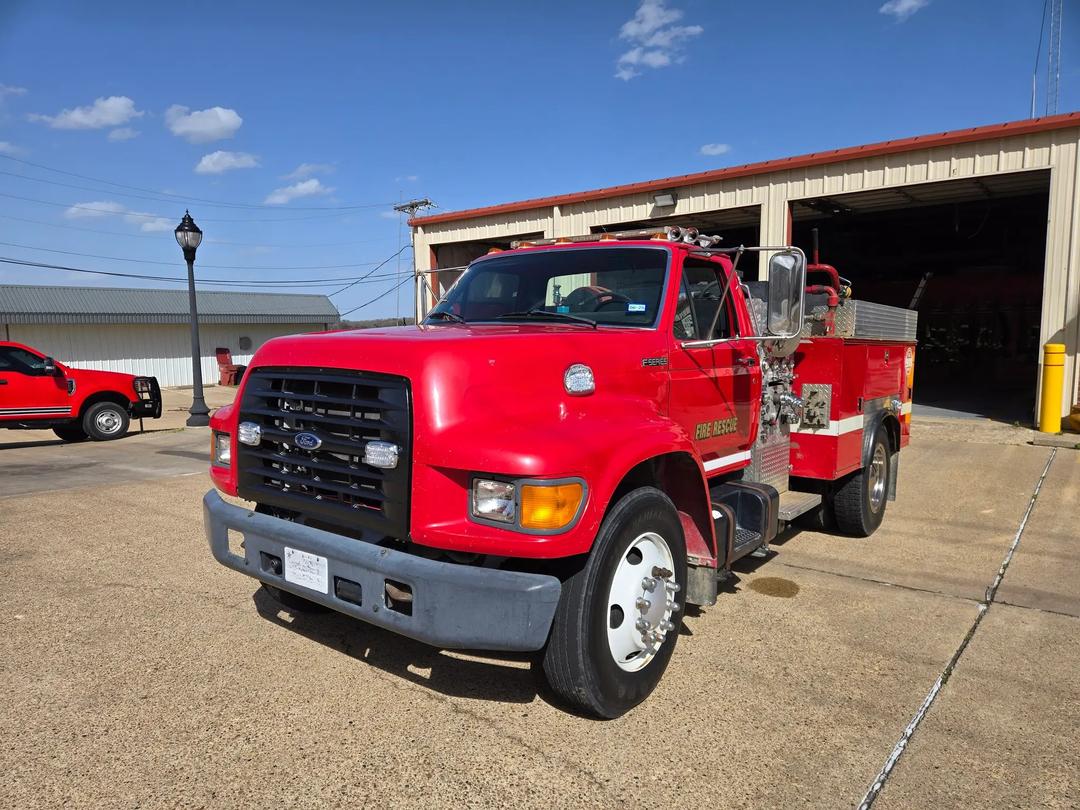 1998 Ford F-800 Booster 