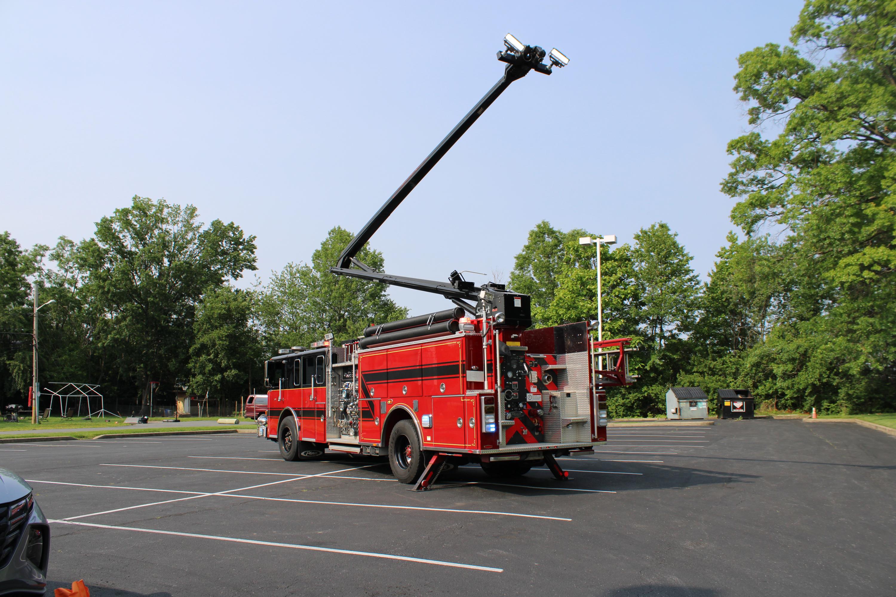 1993 Pierce Lance 54' Telesquirt - image 3