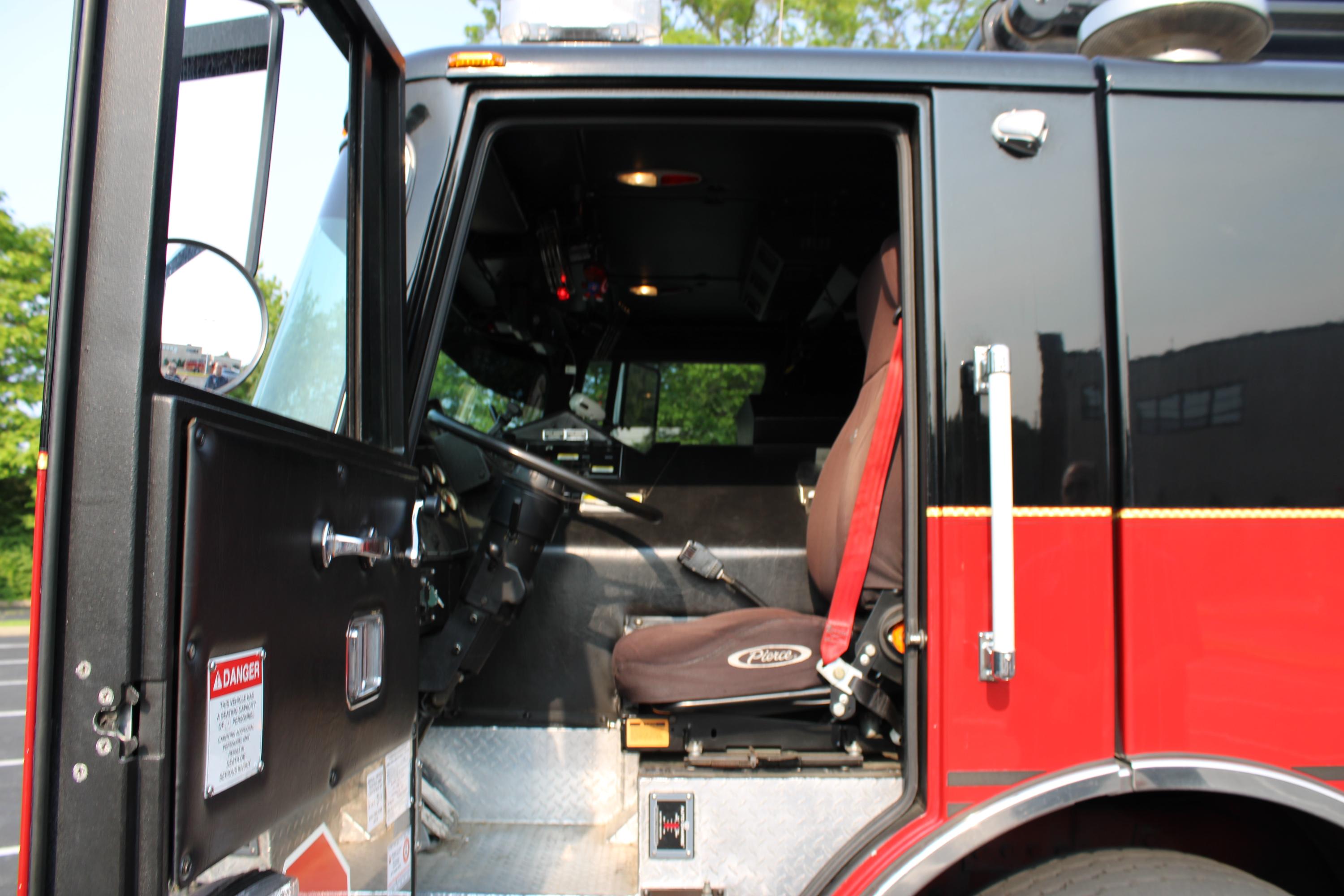 1993 Pierce Lance 54' Telesquirt - image 38