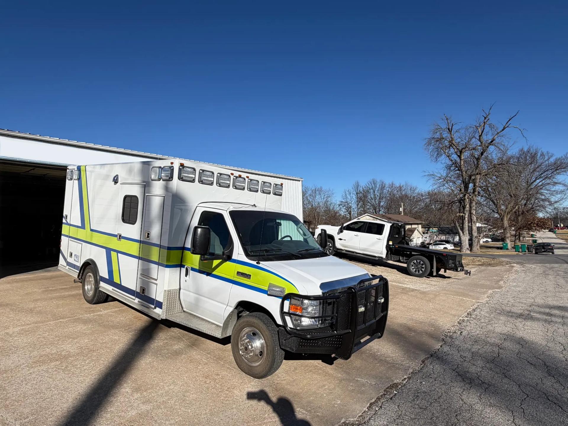 2014 Osage Ford Type III Ambulance - image 4