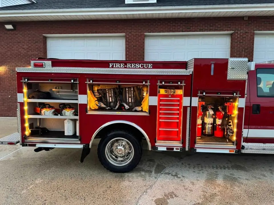 2015 Ford F-550 4x4 Mini Pumper/Brush Truck 175/300/25 - image 7