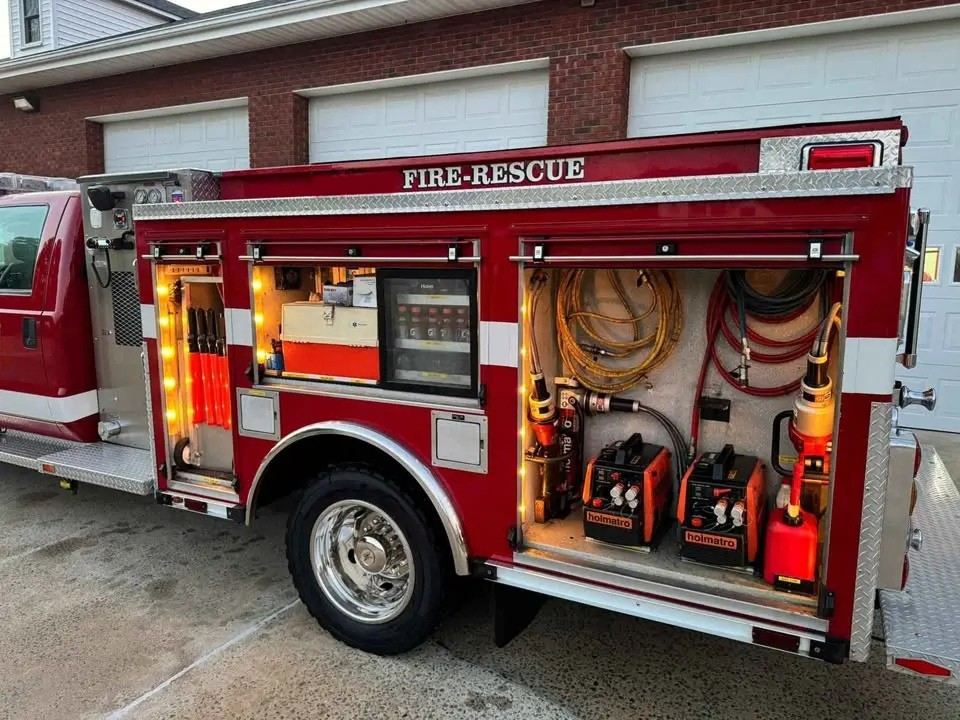 2015 Ford F-550 4x4 Mini Pumper/Brush Truck 175/300/25 - image 3