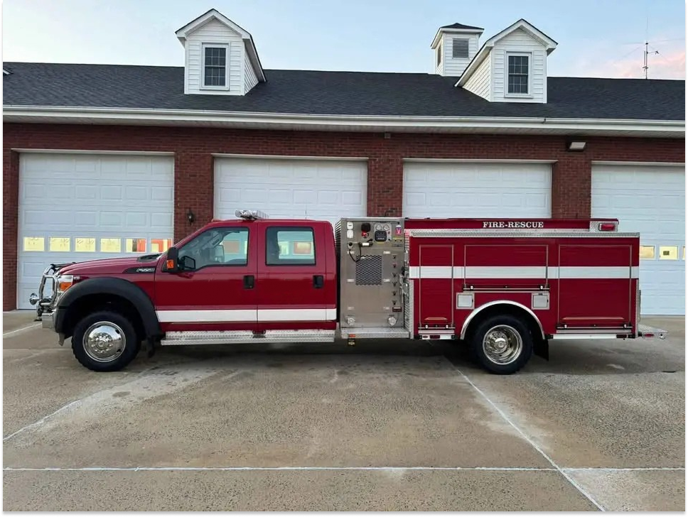 2015 Ford F-550 4x4 Mini Pumper/Brush Truck 175/300/25 - image 2