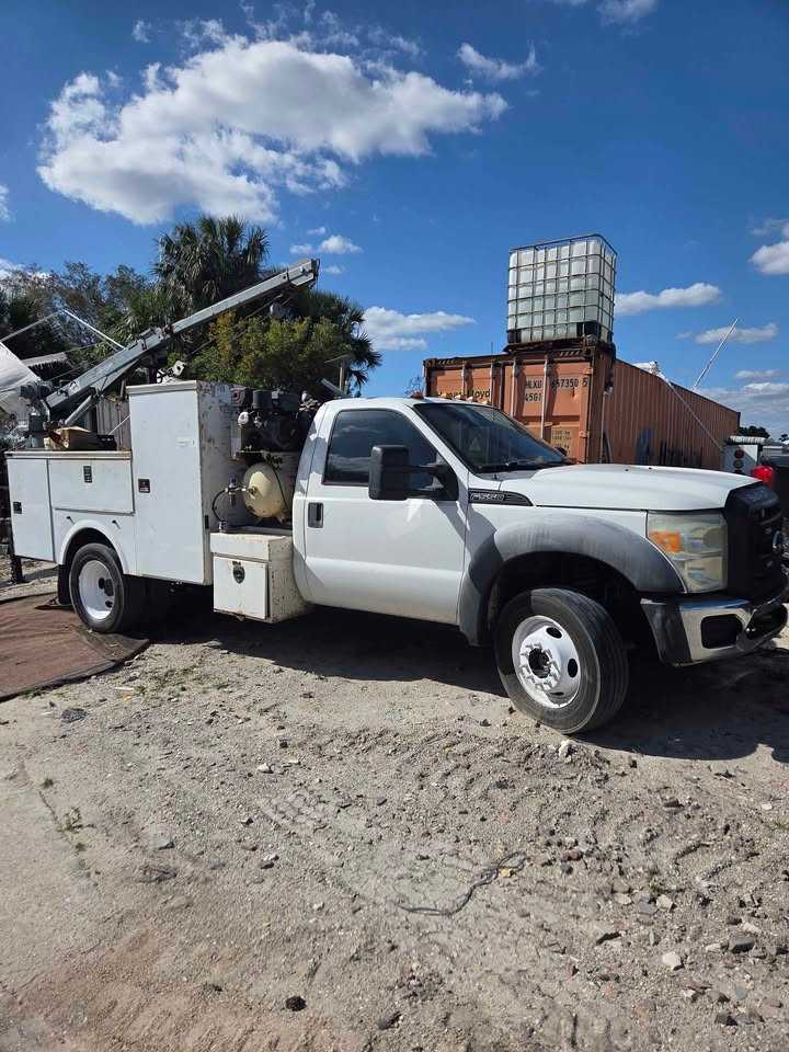 2011 Ford F550 Service Truck