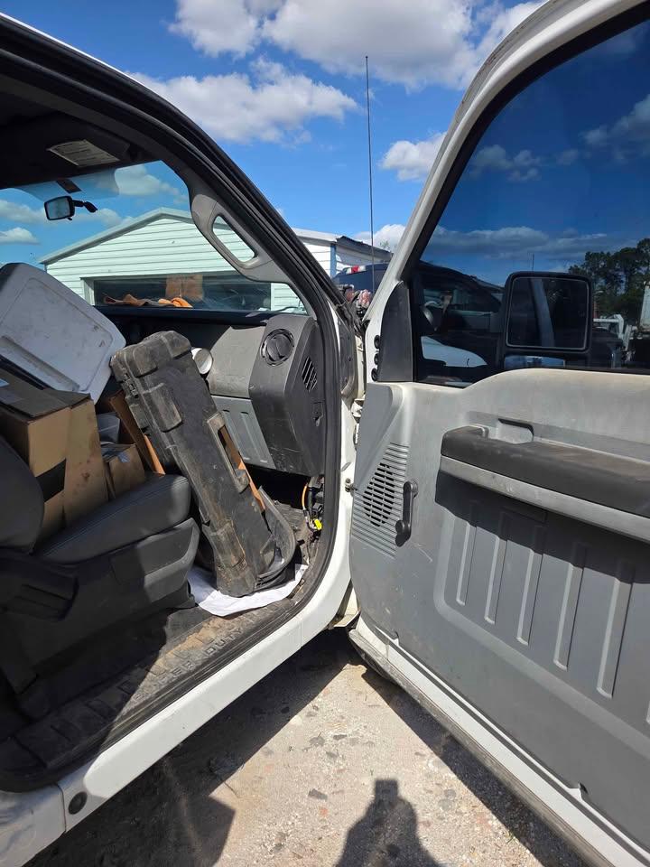2011 Ford F550 Service Truck - image 5