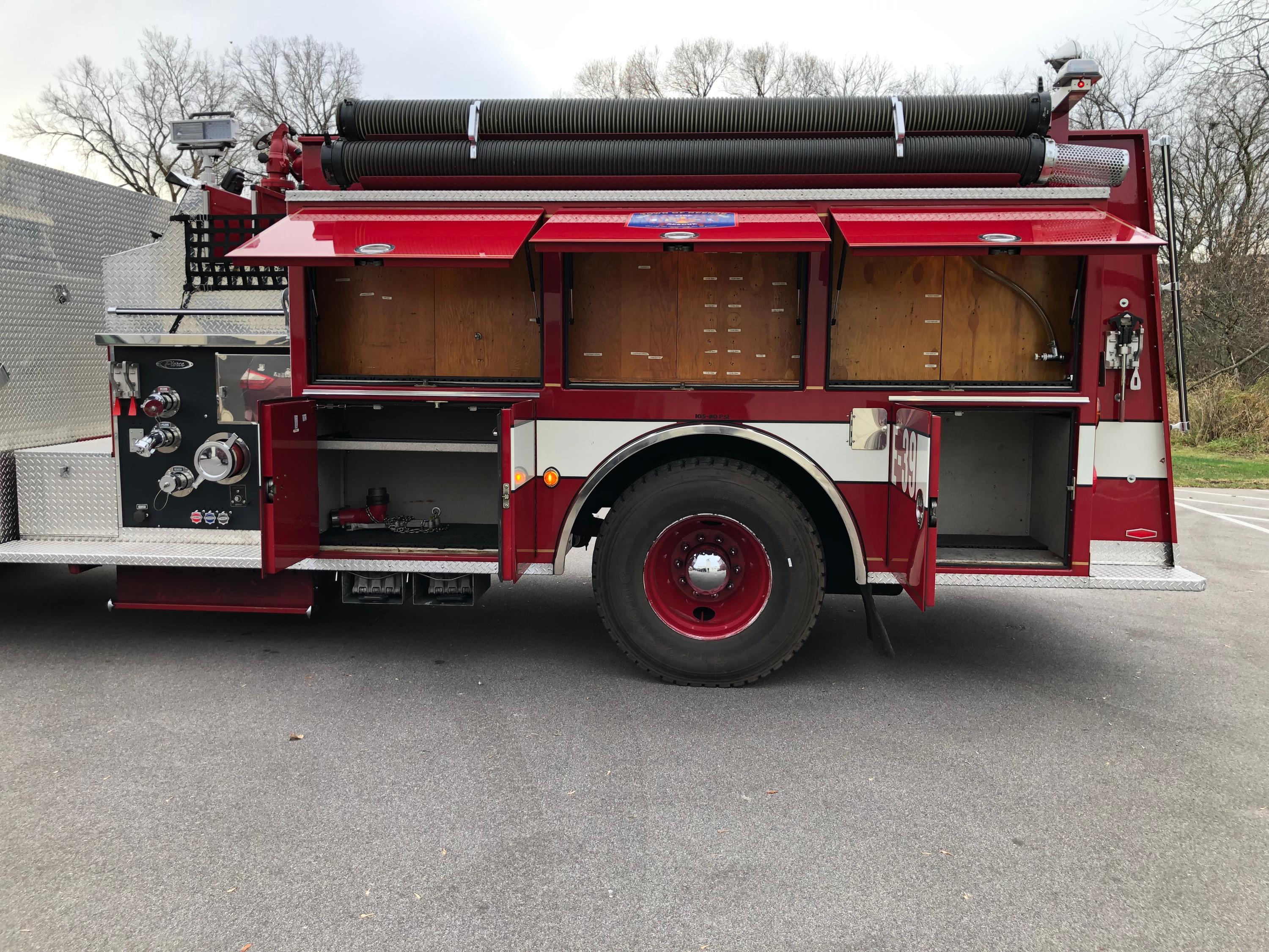 1995 Pierce Saber - image 7