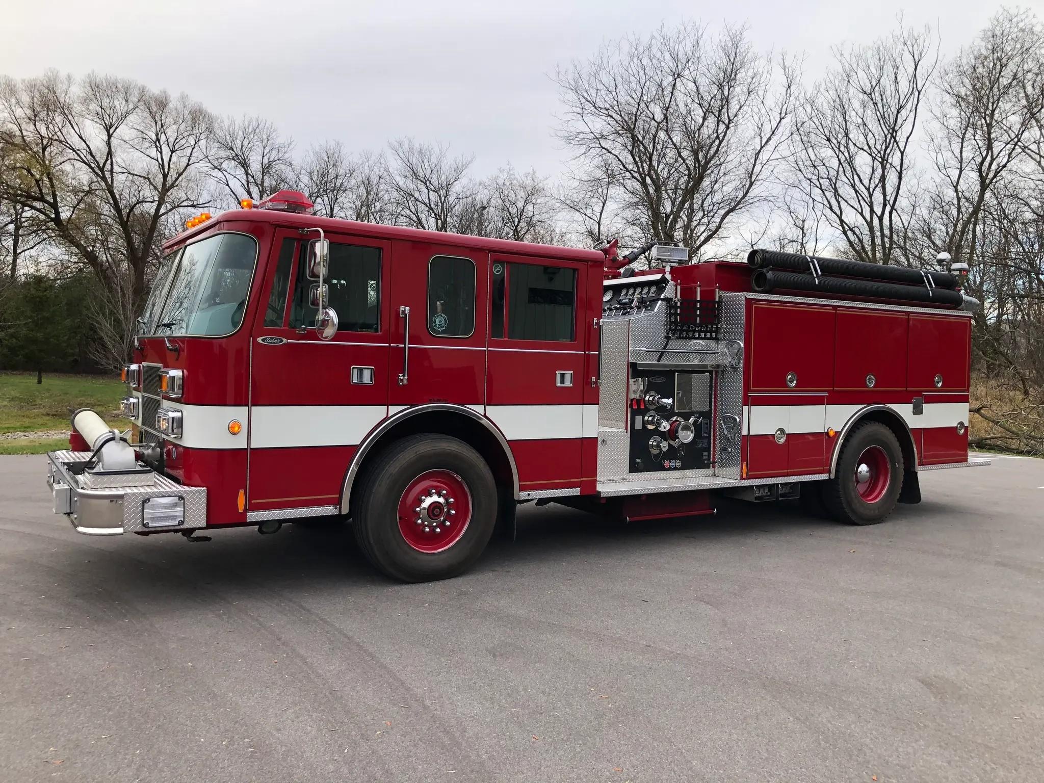 1995 Pierce Saber - image 1