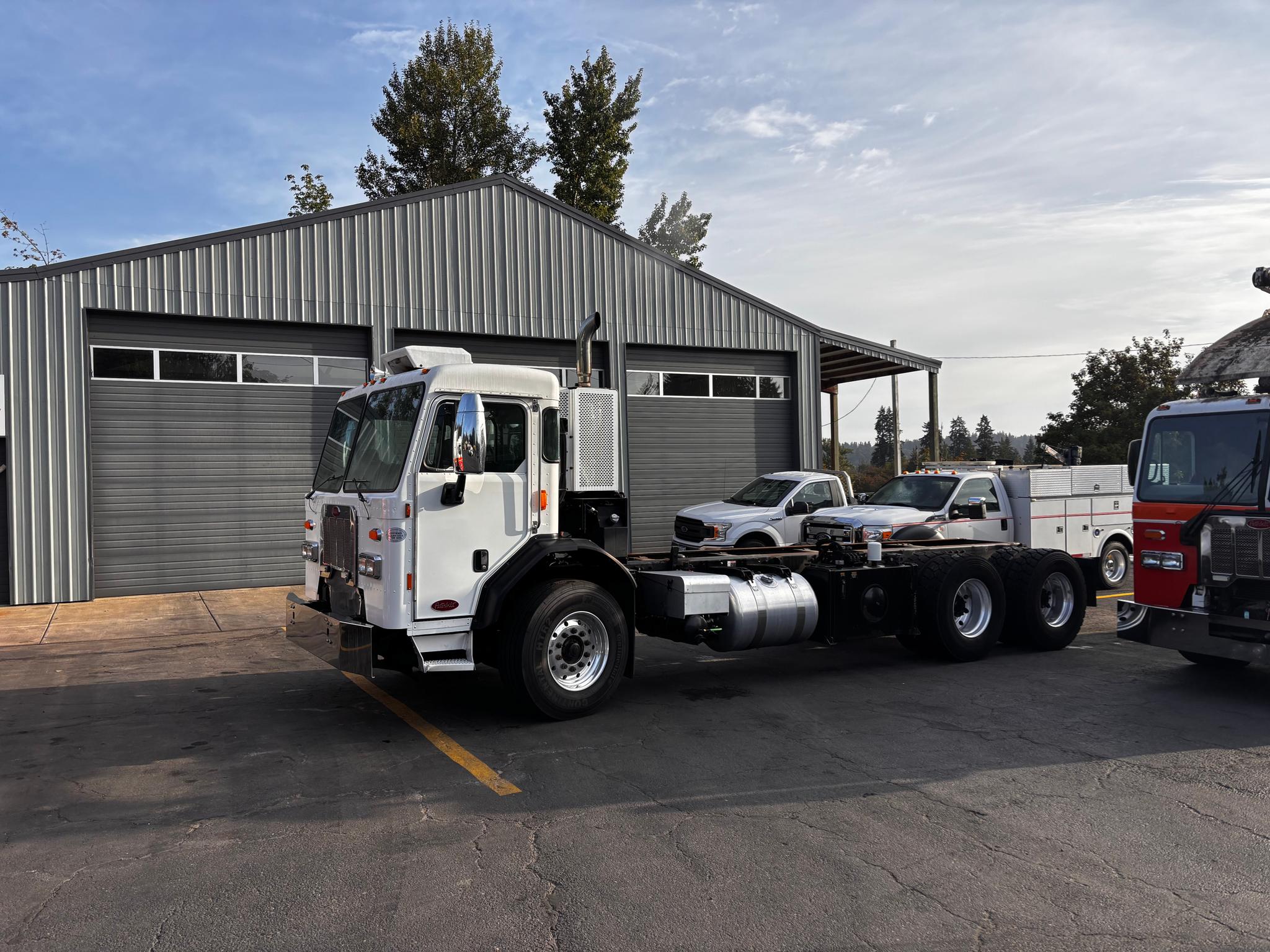 2017 Peterbilt Chassis Only Side Loader - image 2