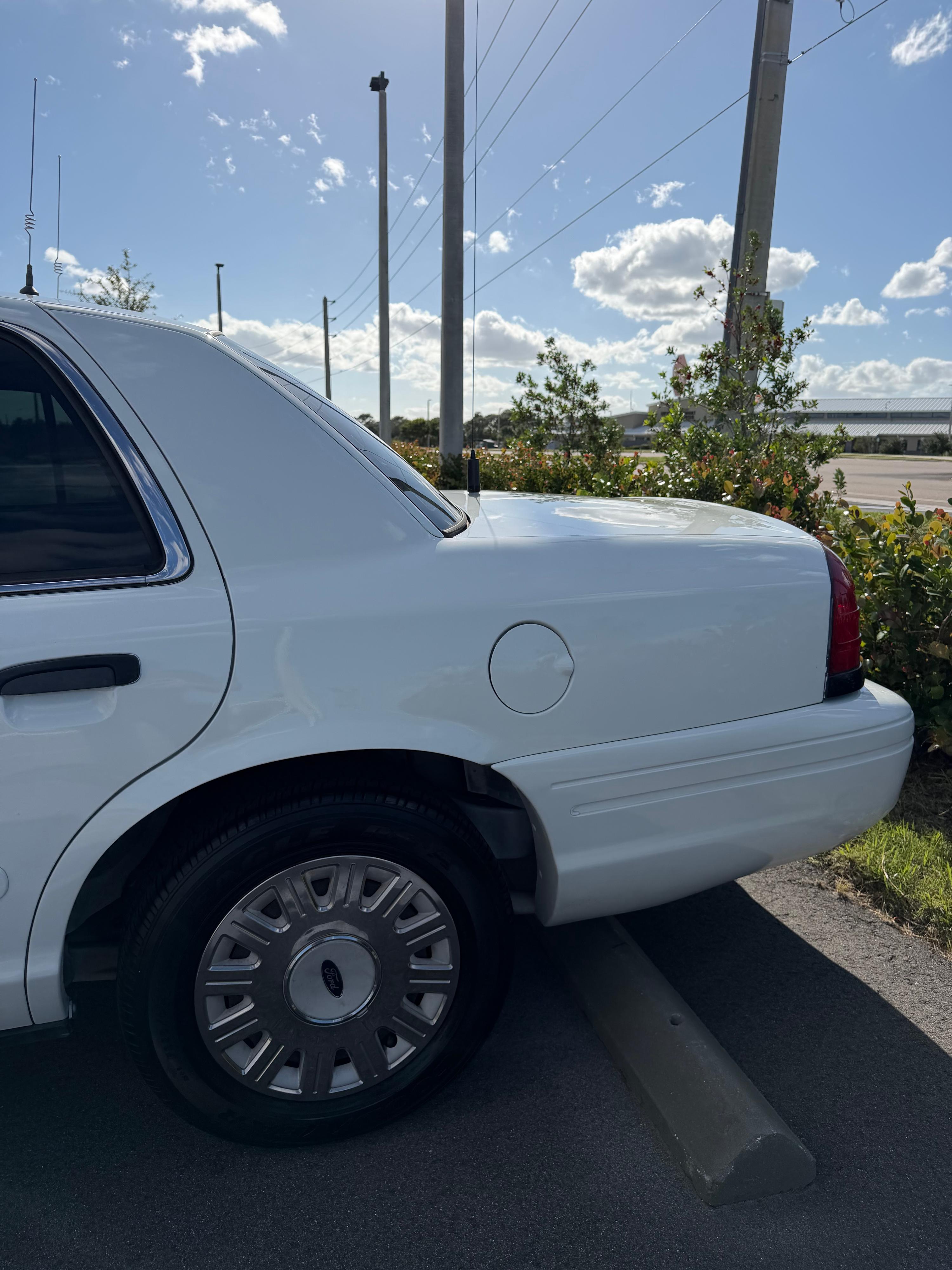 2005 Ford Crown Victoria Command Unit - image 8