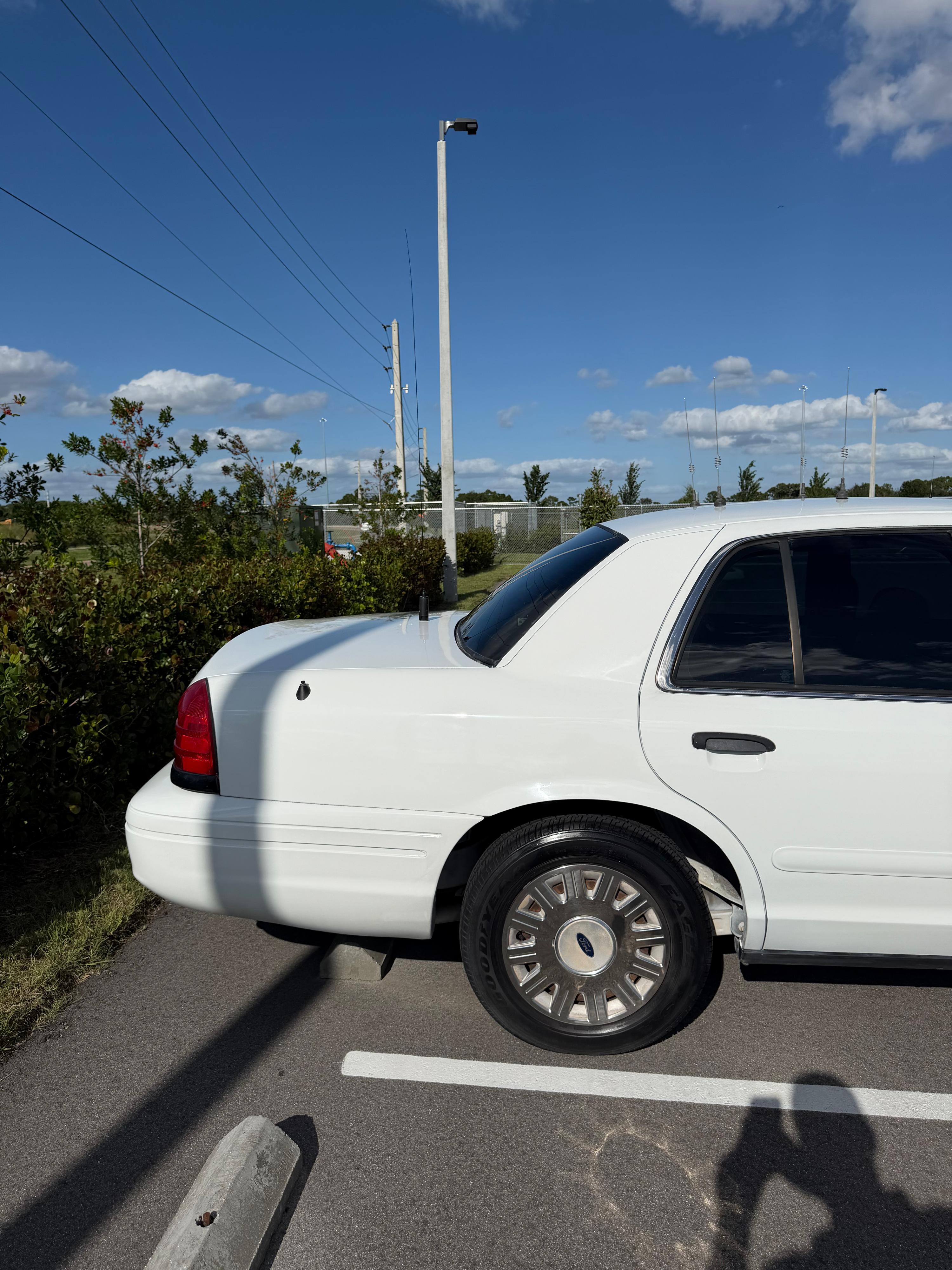 2005 Ford Crown Victoria Command Unit - image 6