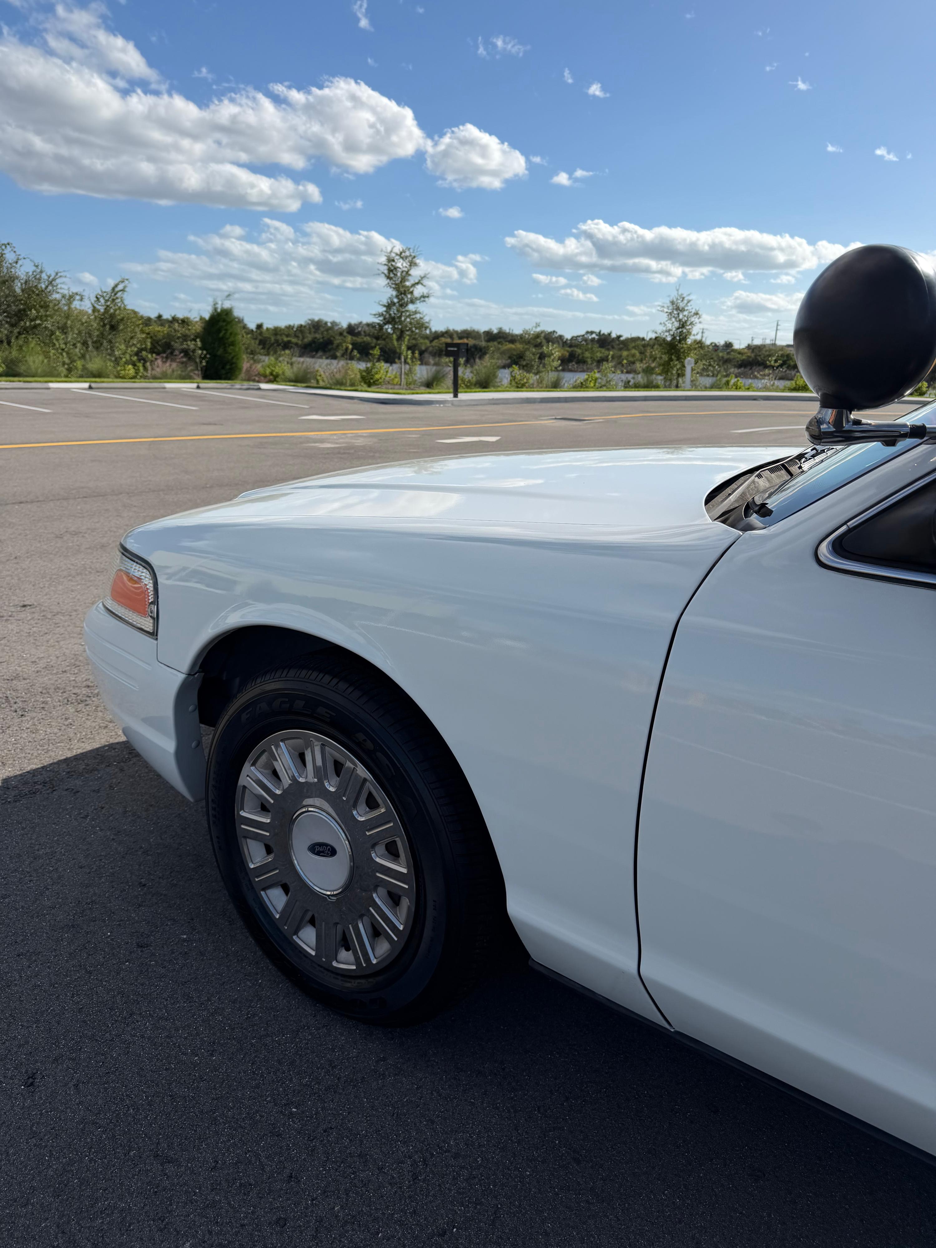 2005 Ford Crown Victoria Command Unit - image 3