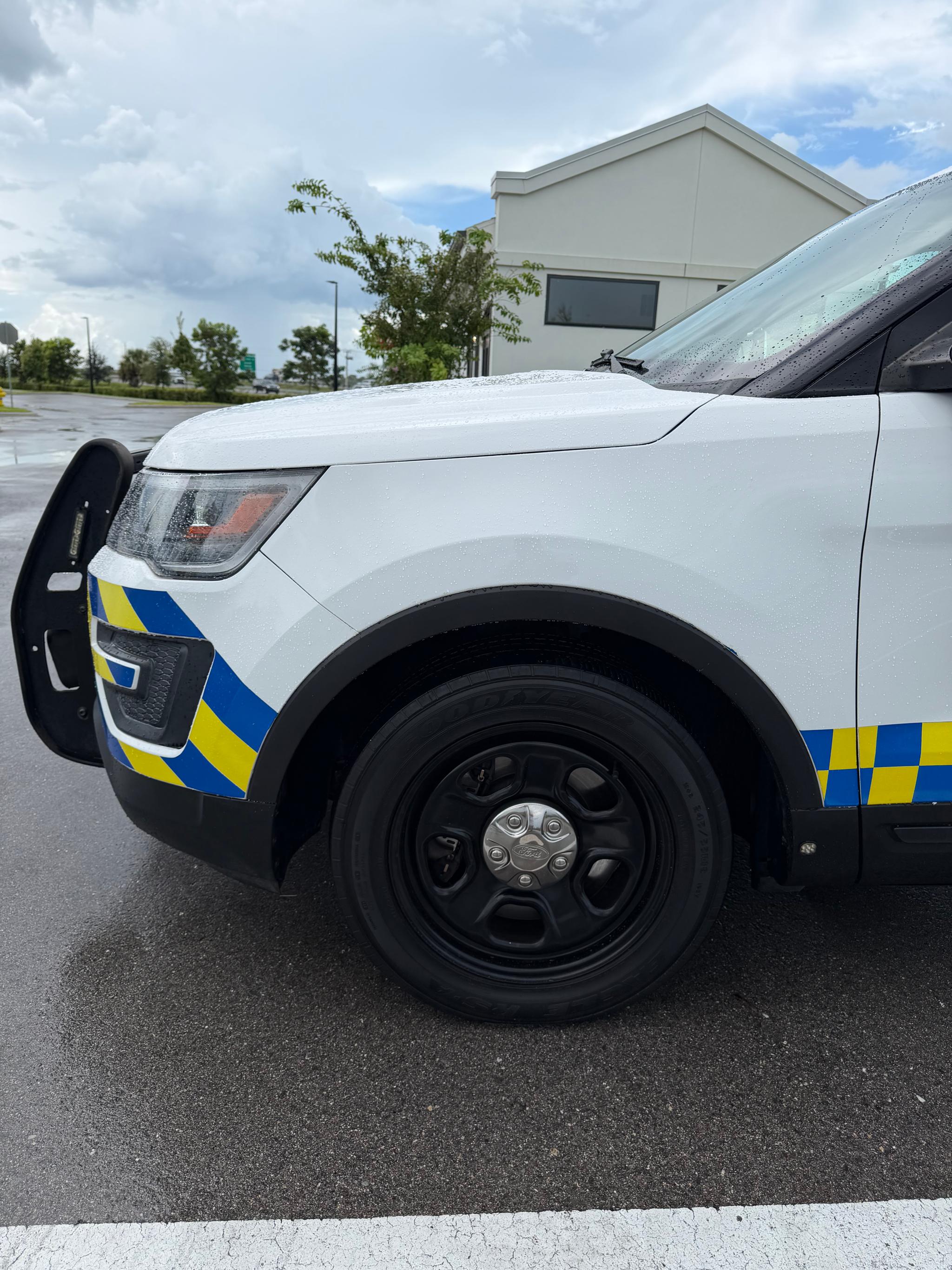 2017 Ford Explorer 4x4 Command Unit - image 5