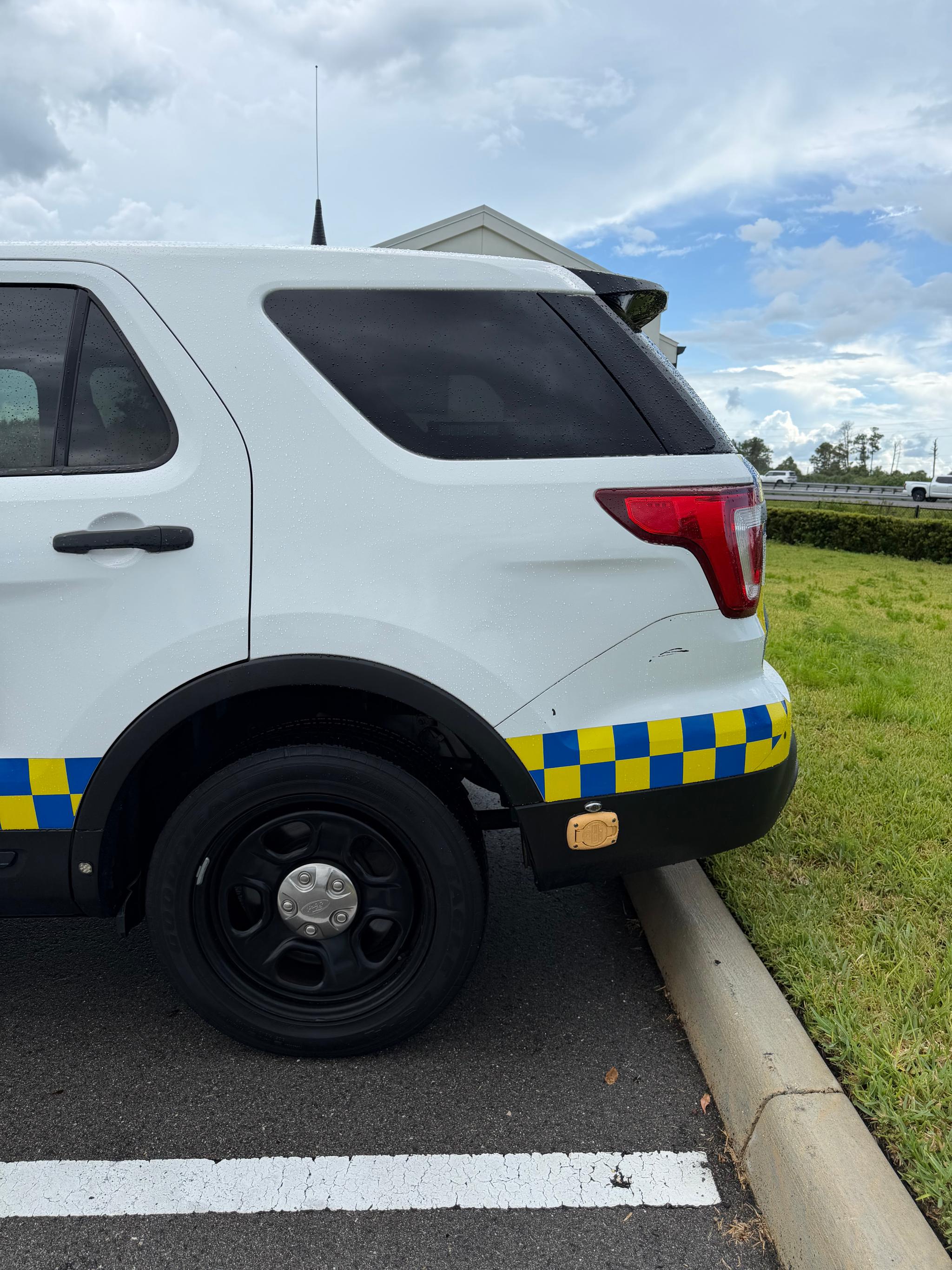 2017 Ford Explorer 4x4 Command Unit - image 4