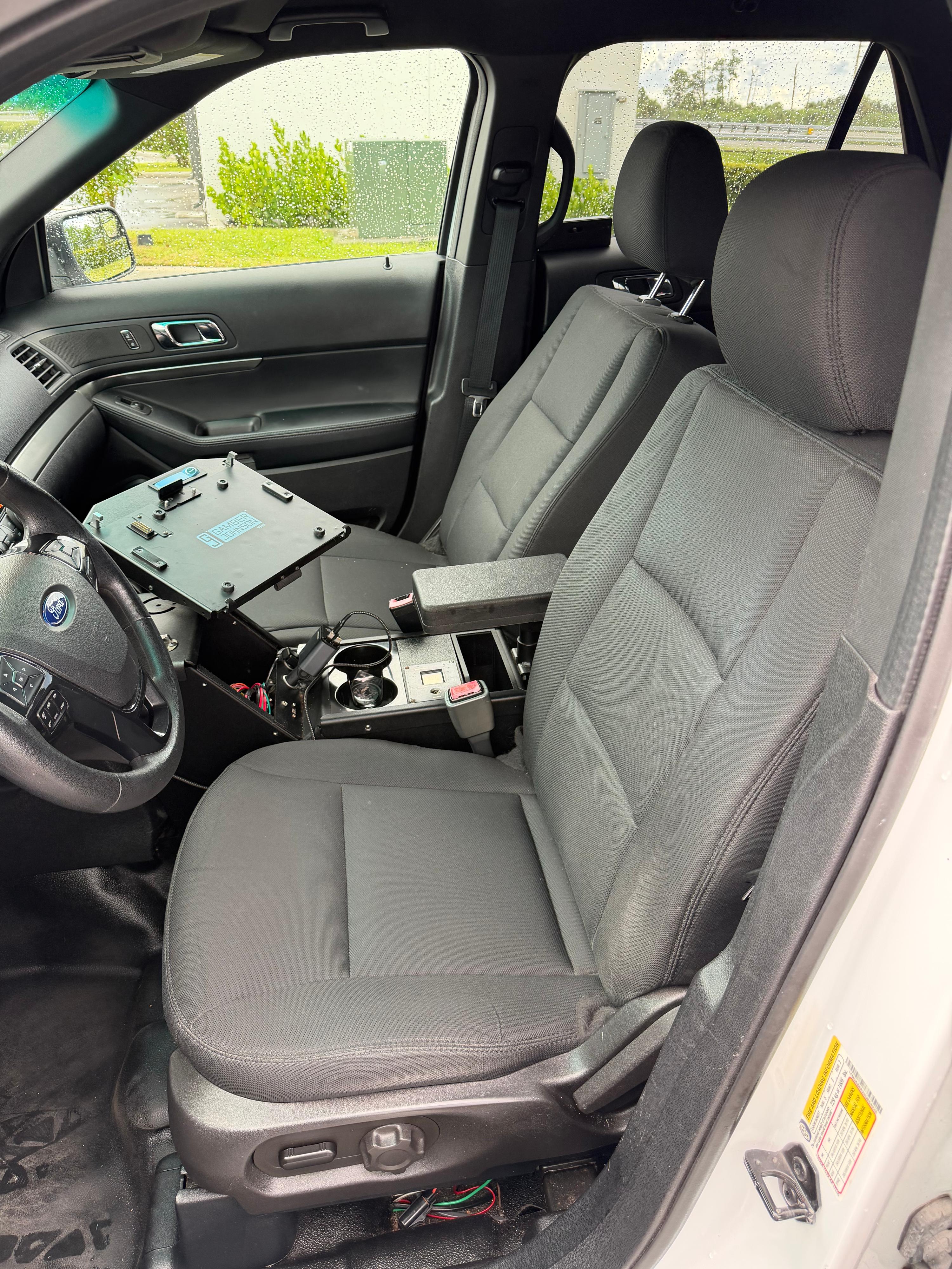 2017 Ford Explorer 4x4 Command Unit - image 13