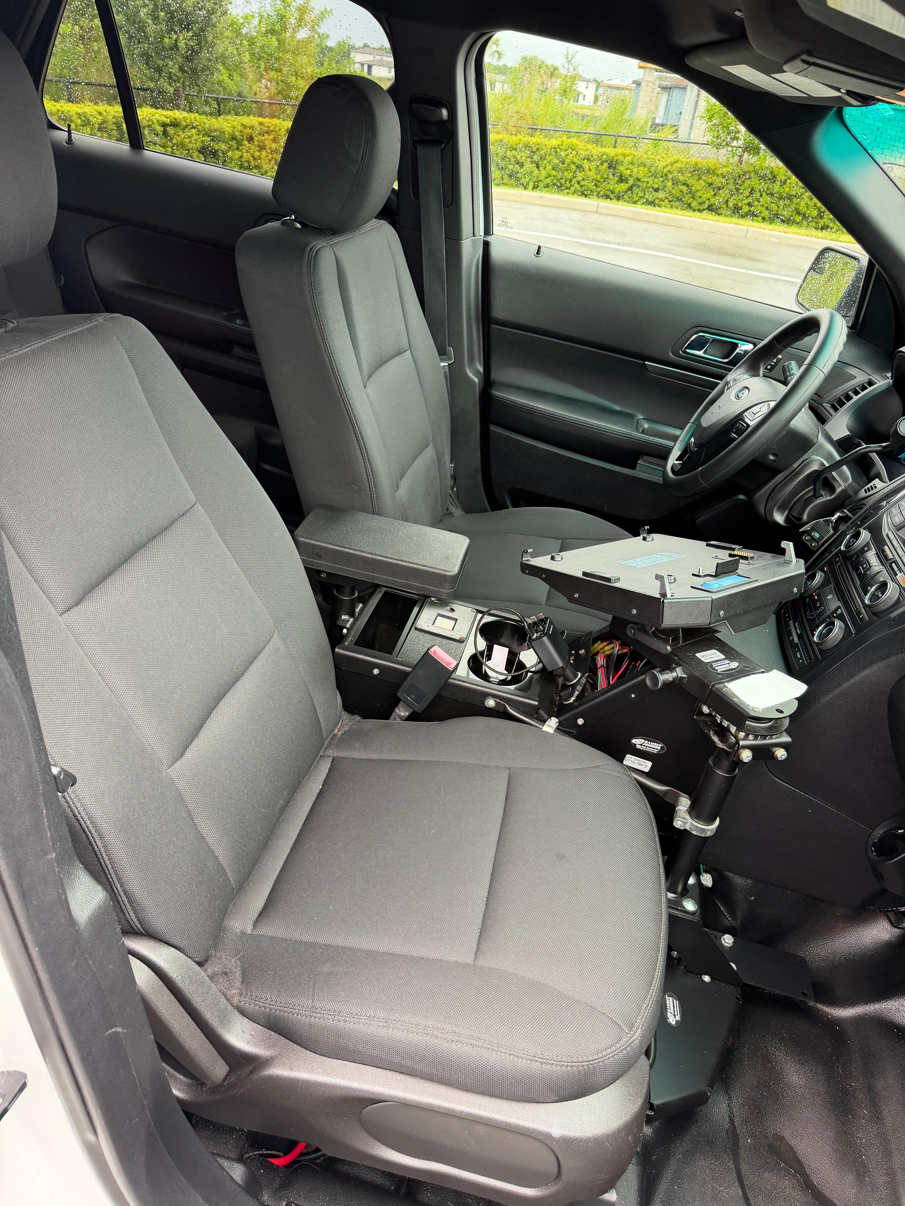 2017 Ford Explorer 4x4 Command Unit - image 10
