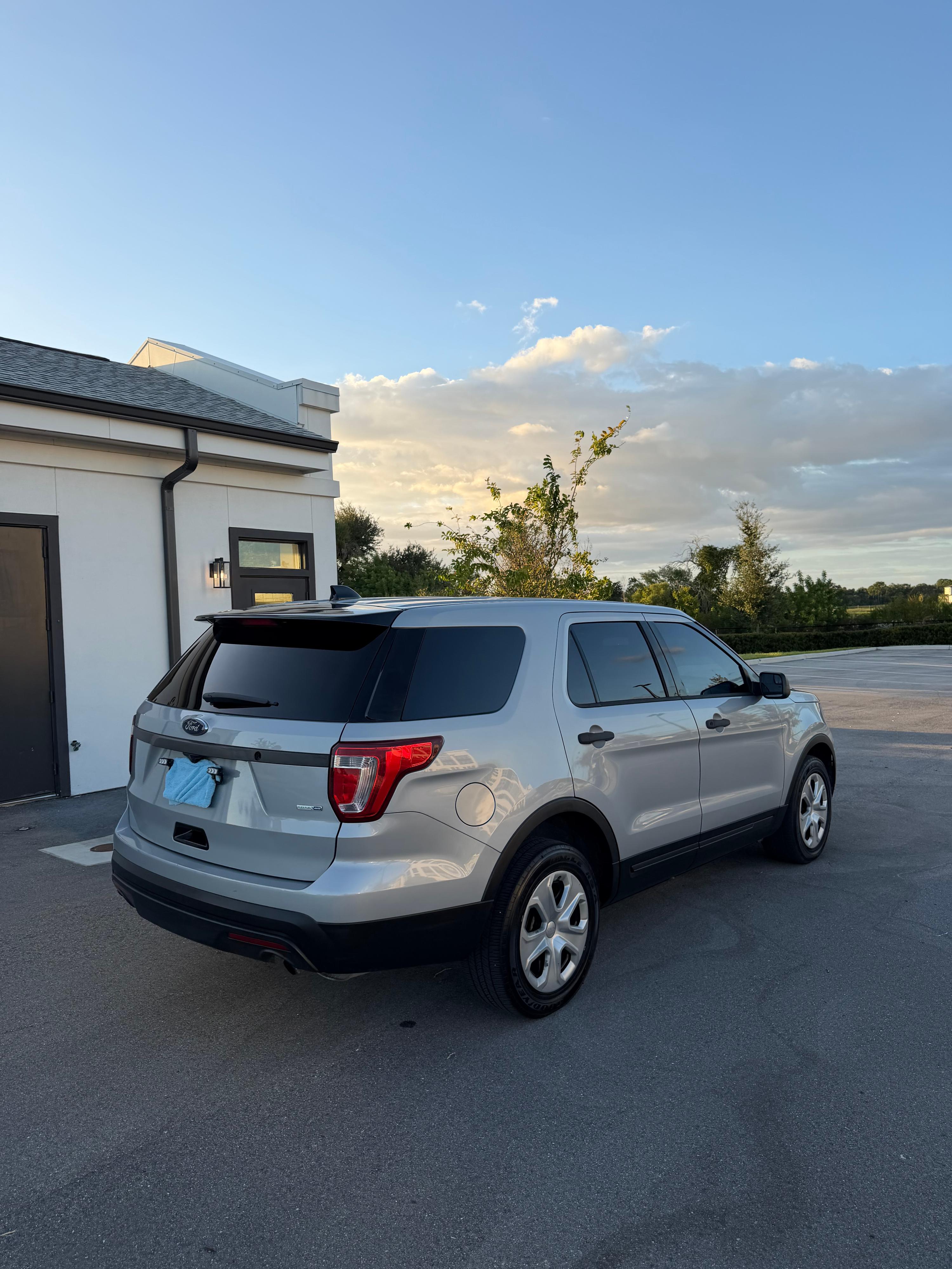 2017 Ford Explorer 4x4 Command Unit - image 9