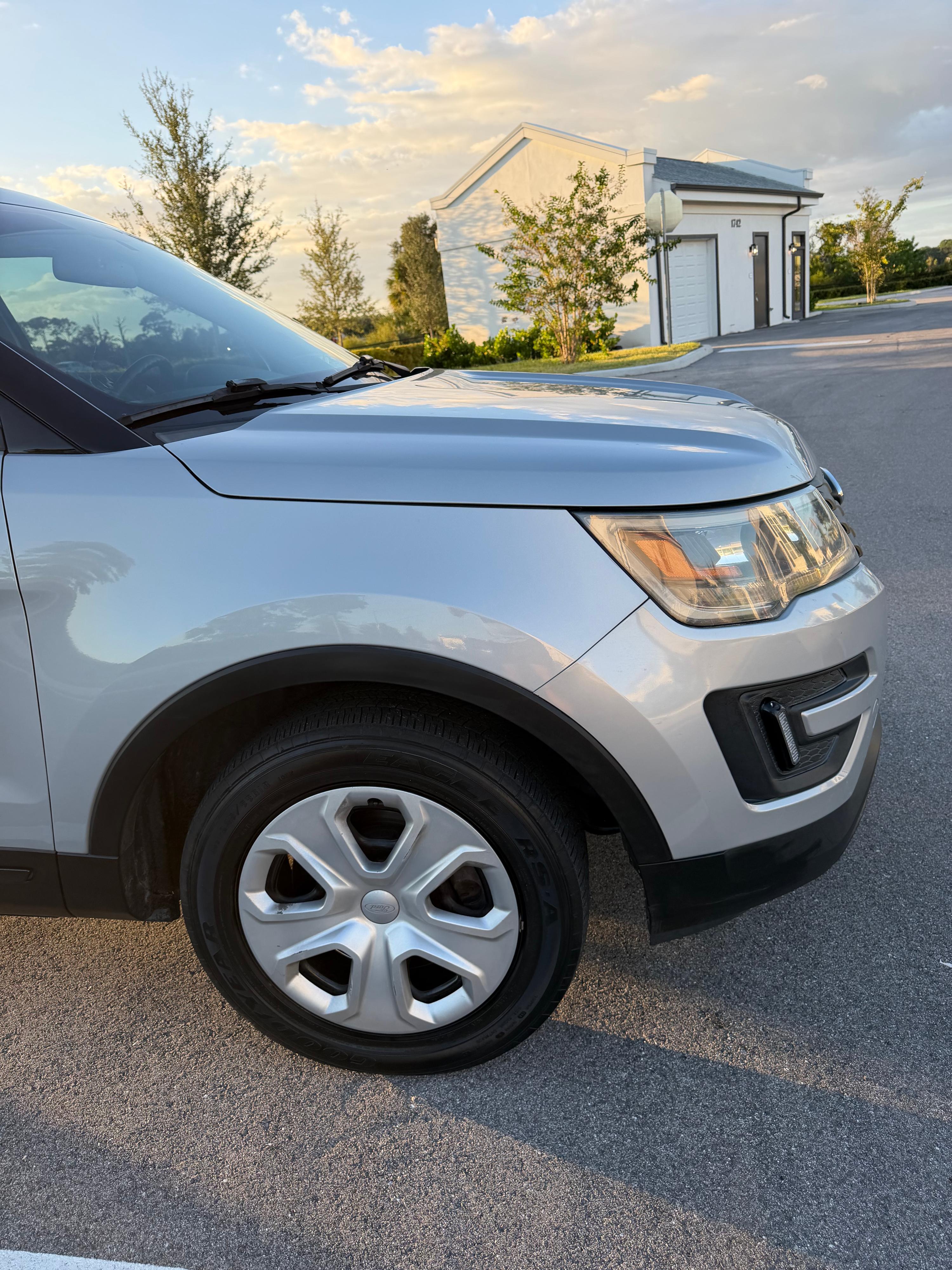 2017 Ford Explorer 4x4 Command Unit - image 27