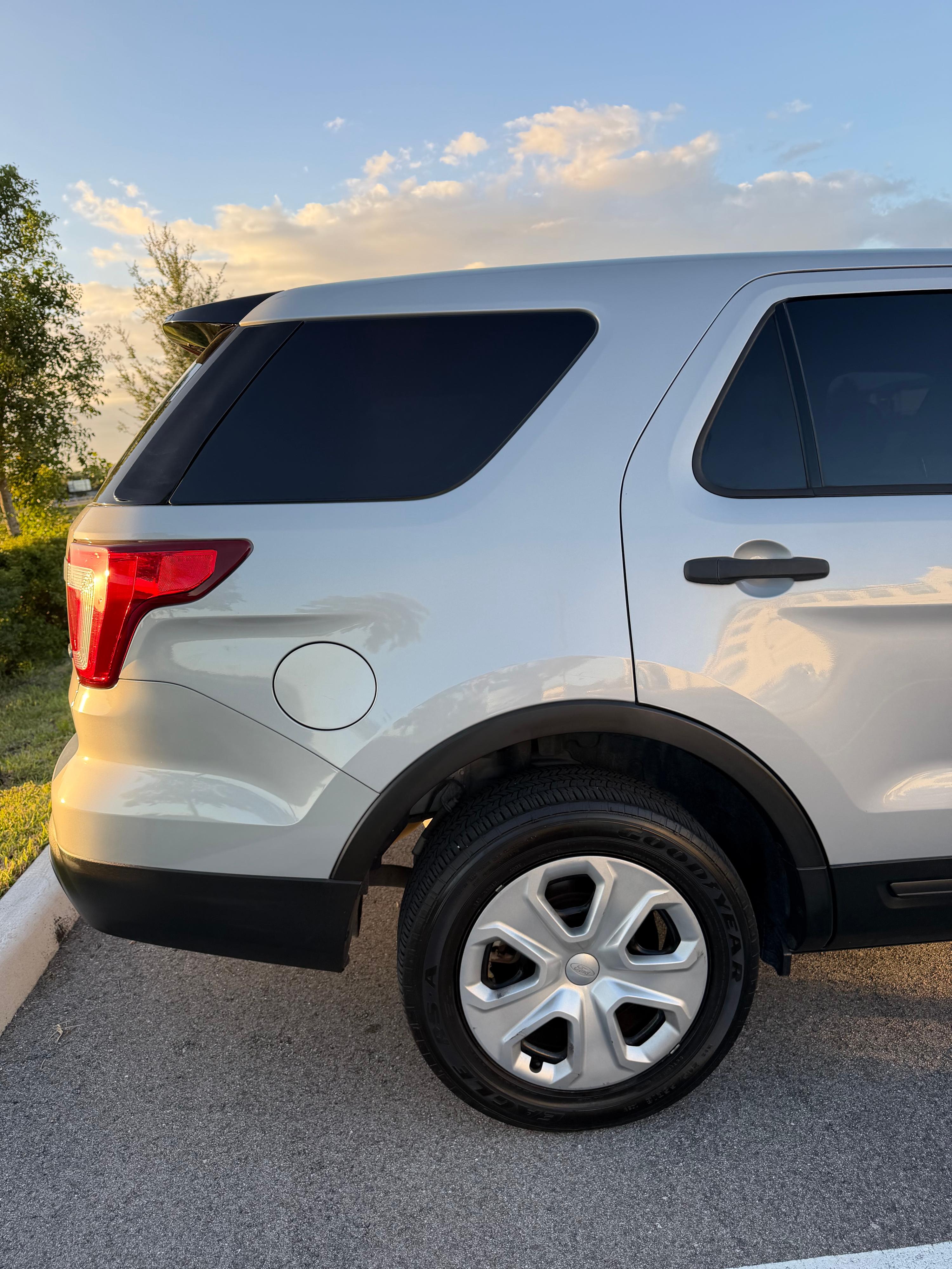 2017 Ford Explorer 4x4 Command Unit - image 26