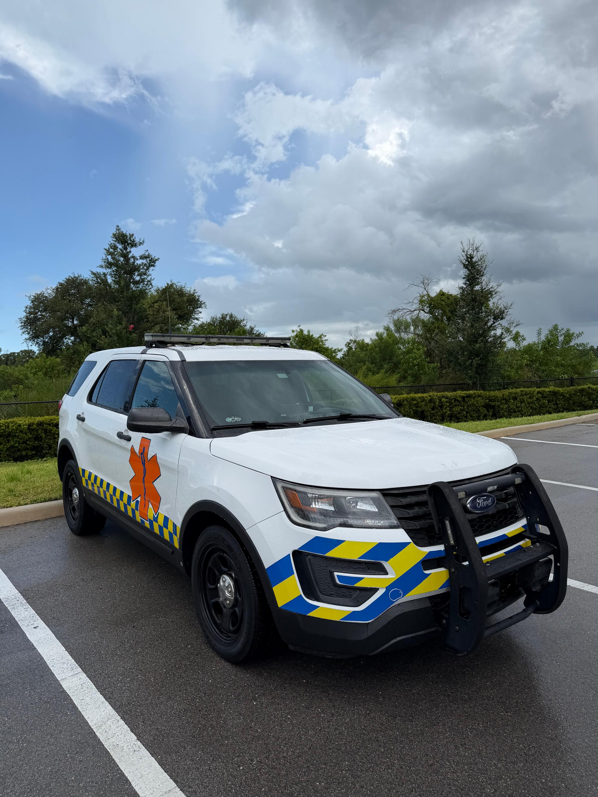 2017 Ford Explorer 4x4 Command Unit - image 1