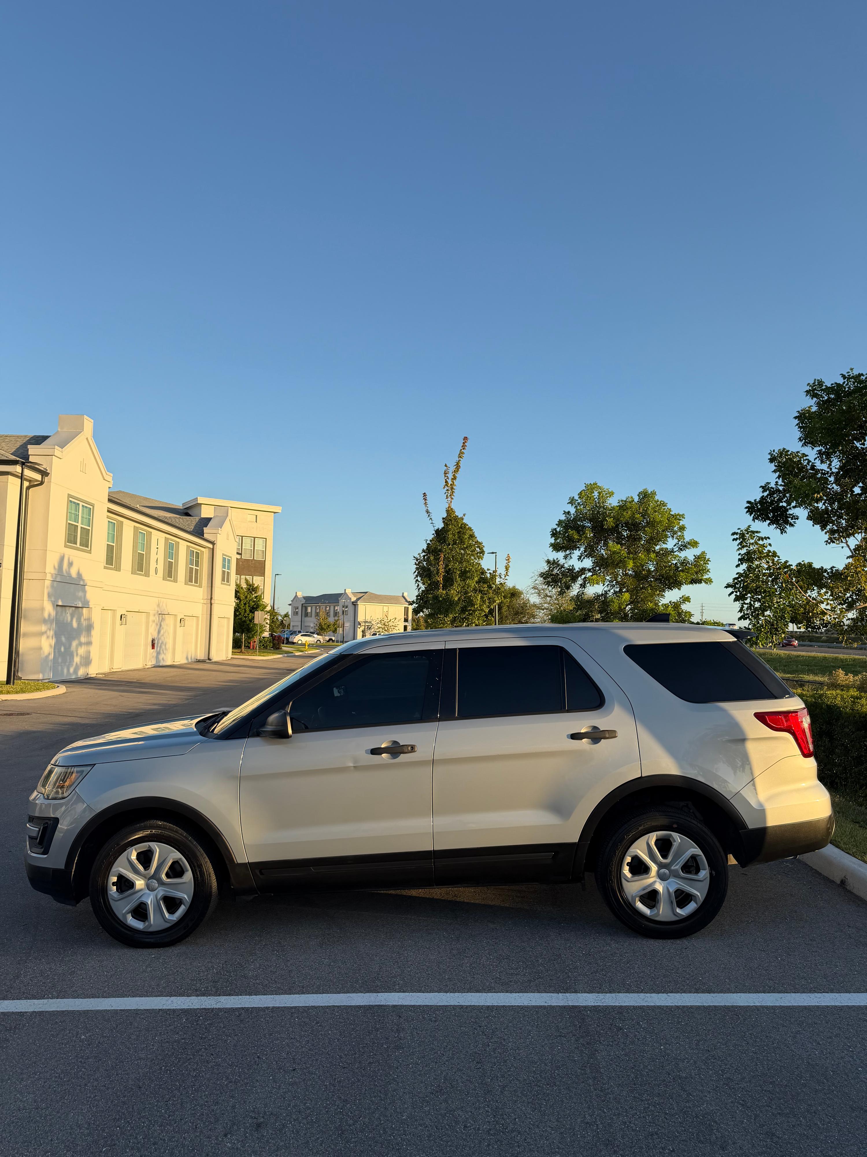 2017 Ford Explorer 4x4 Command Unit - image 8