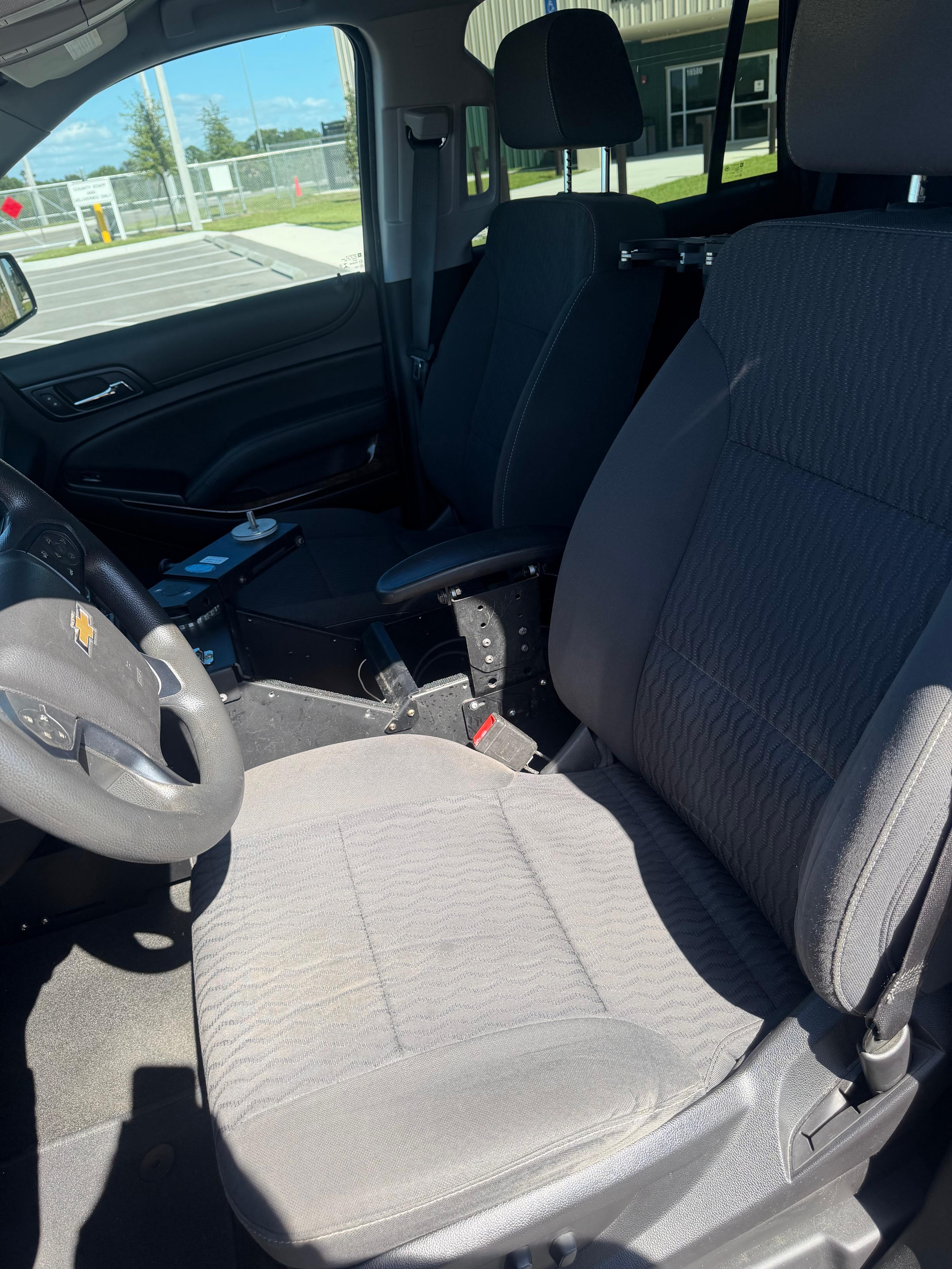 2018 Chevrolet Tahoe 4x4 Command Unit - image 13